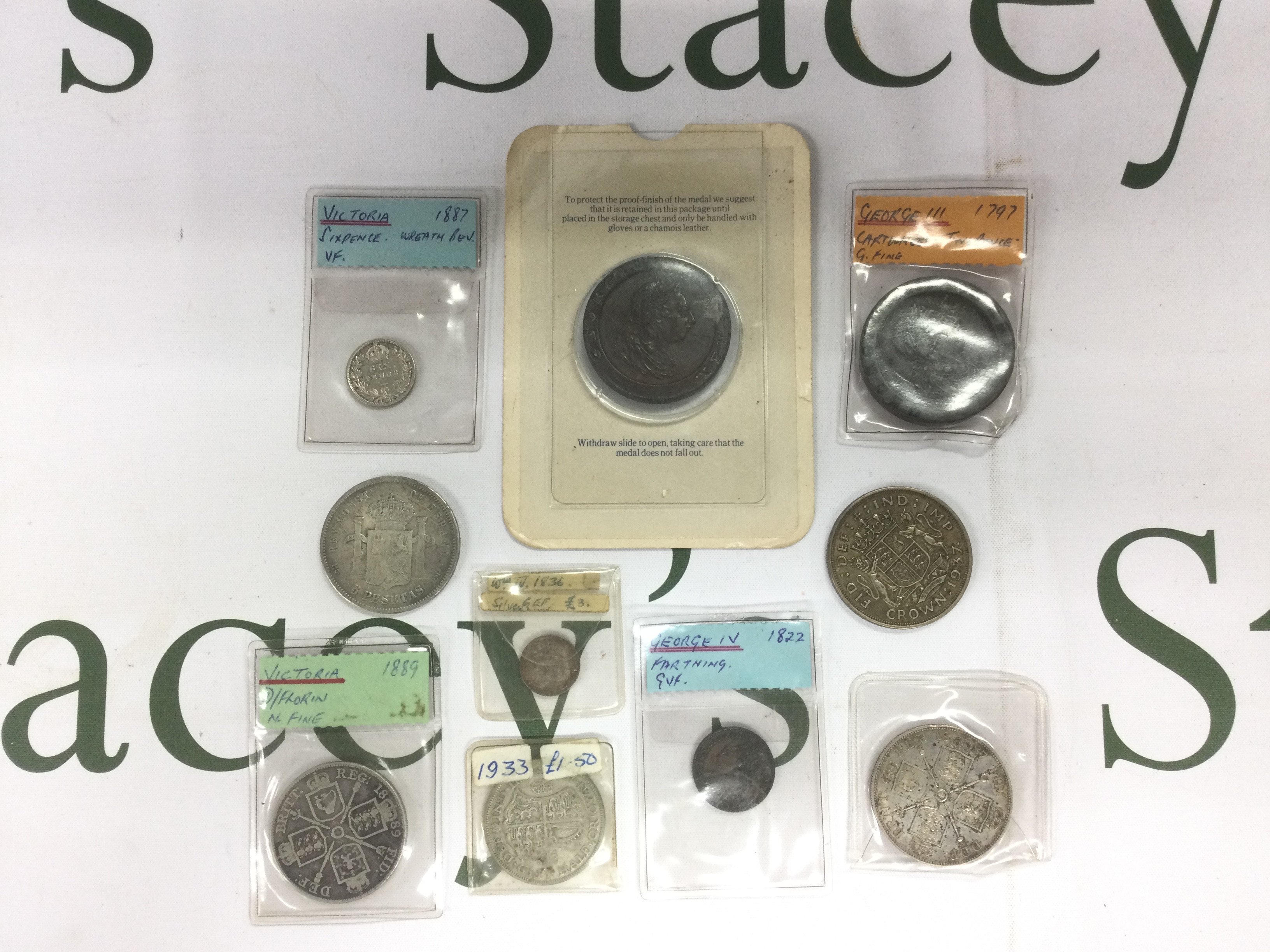 A small collection of Georgian and later GB coinage. Shipping category A.