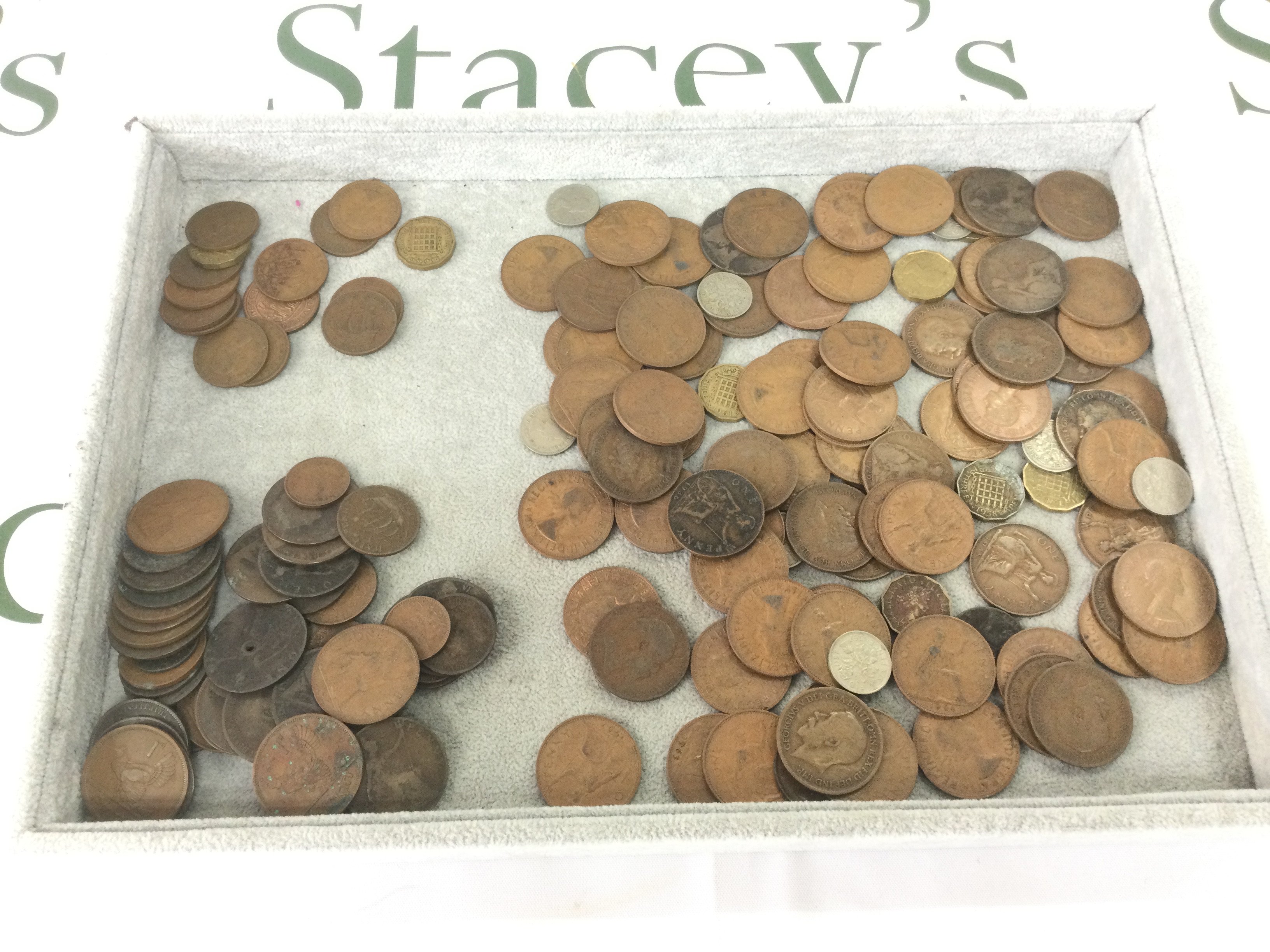 A collection of Victorian and later coins. Shipping category B.