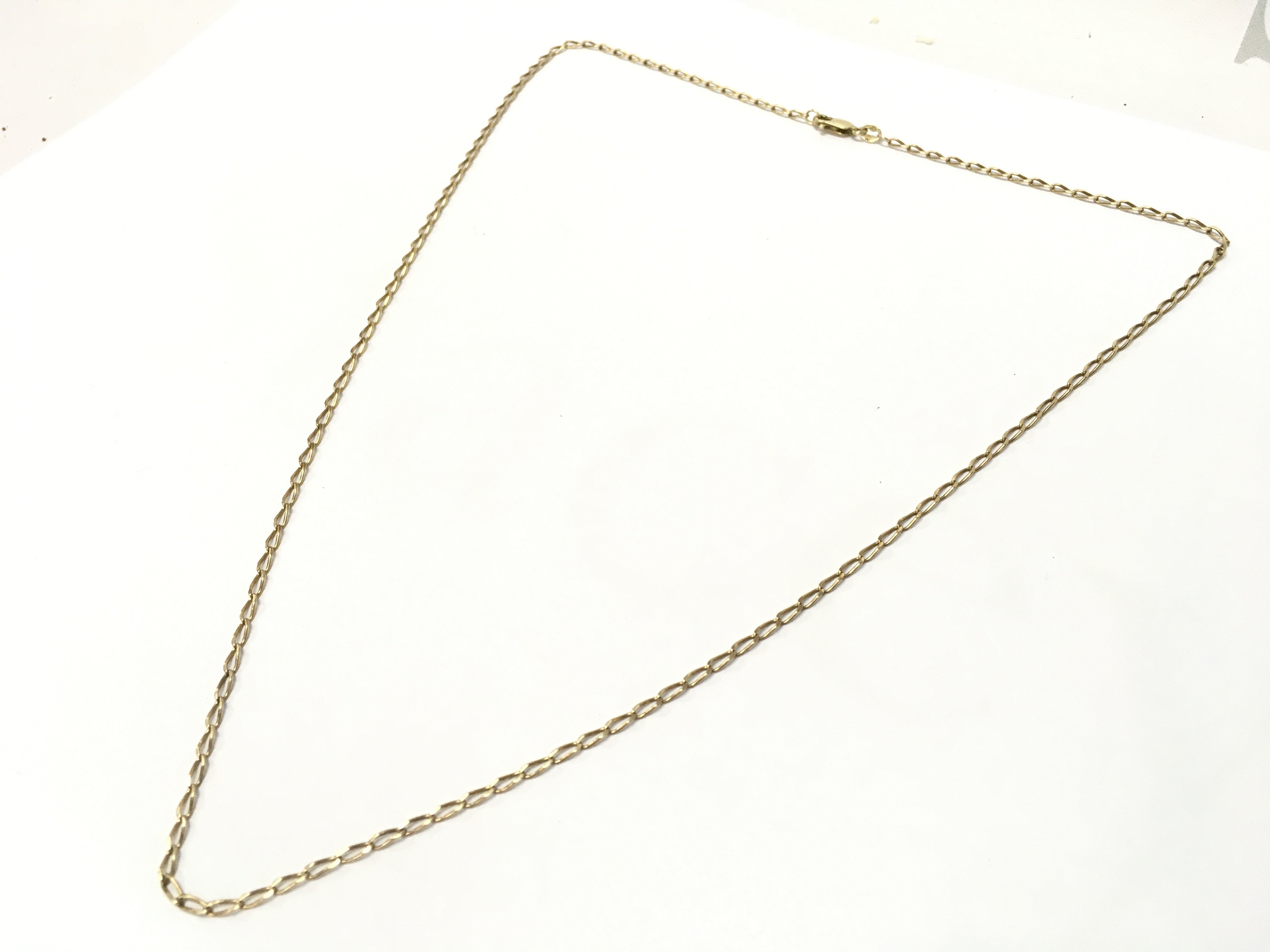 A 9 carat gold chain 4.46g total weight , postage category A