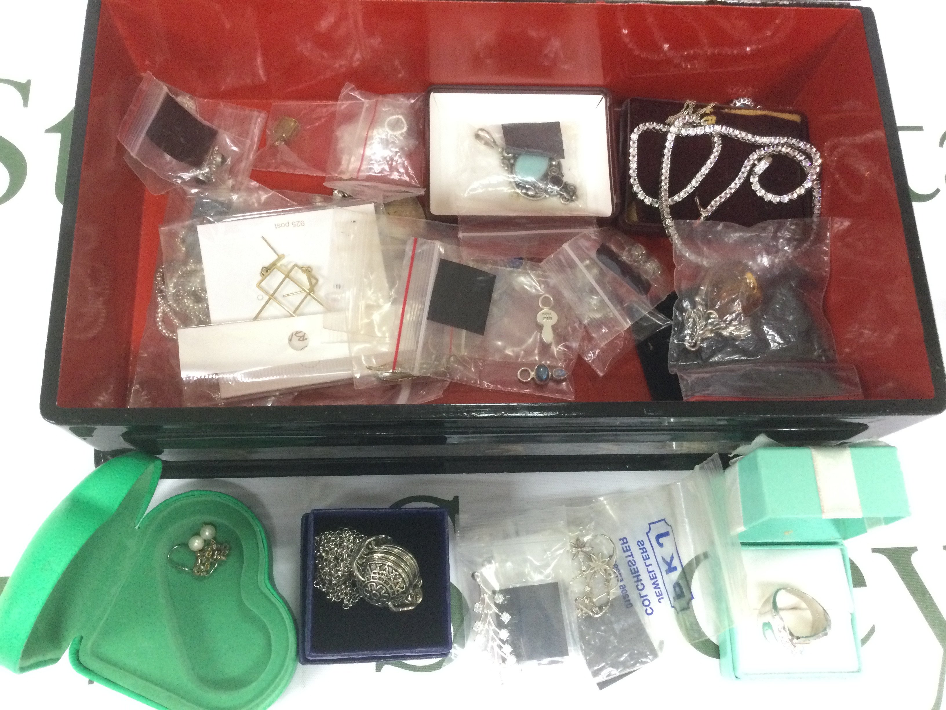 A collection of silver jewellery. Shipping category B.