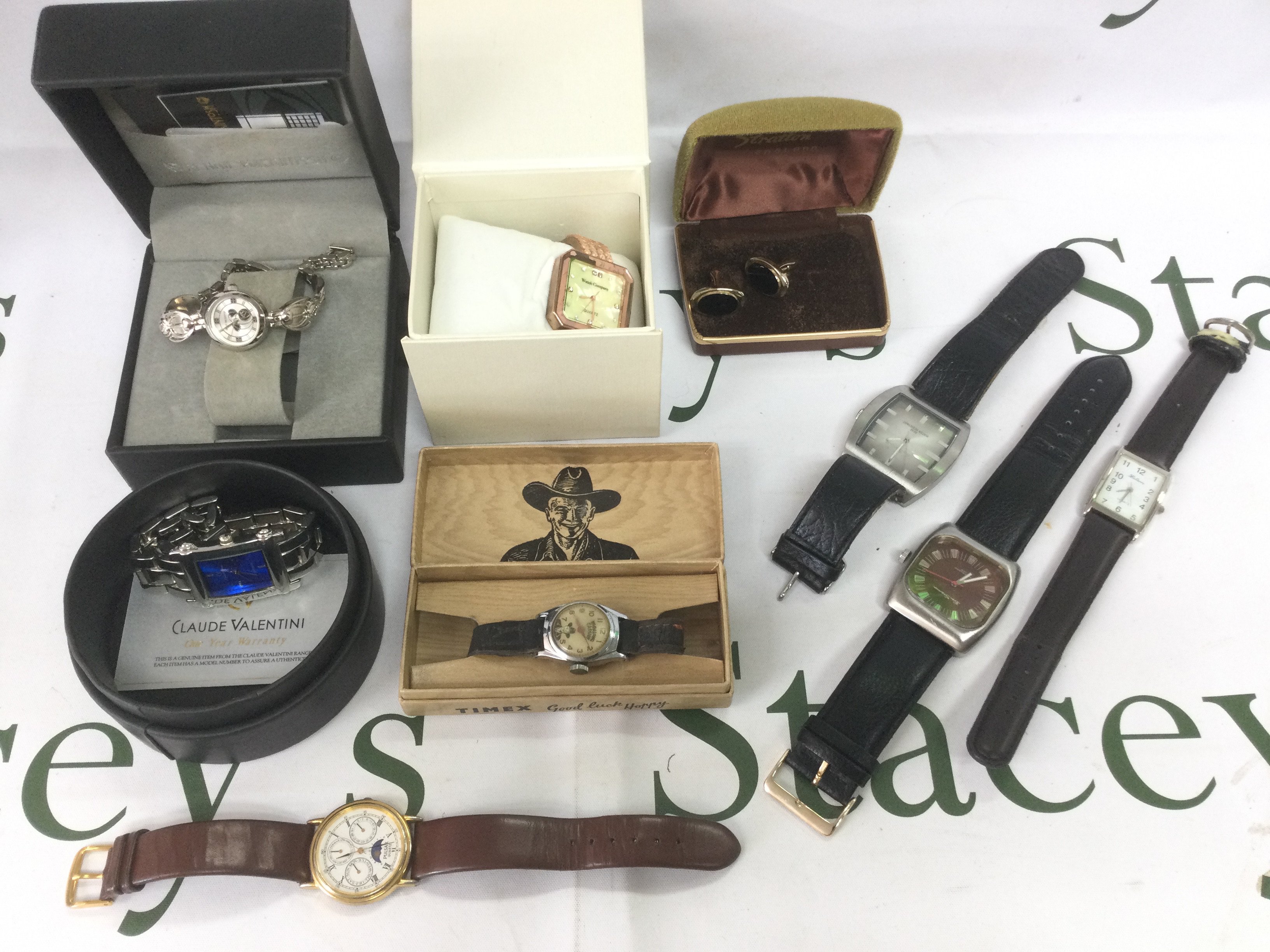 A collection of dress watches including boxed examples. Shipping category B.