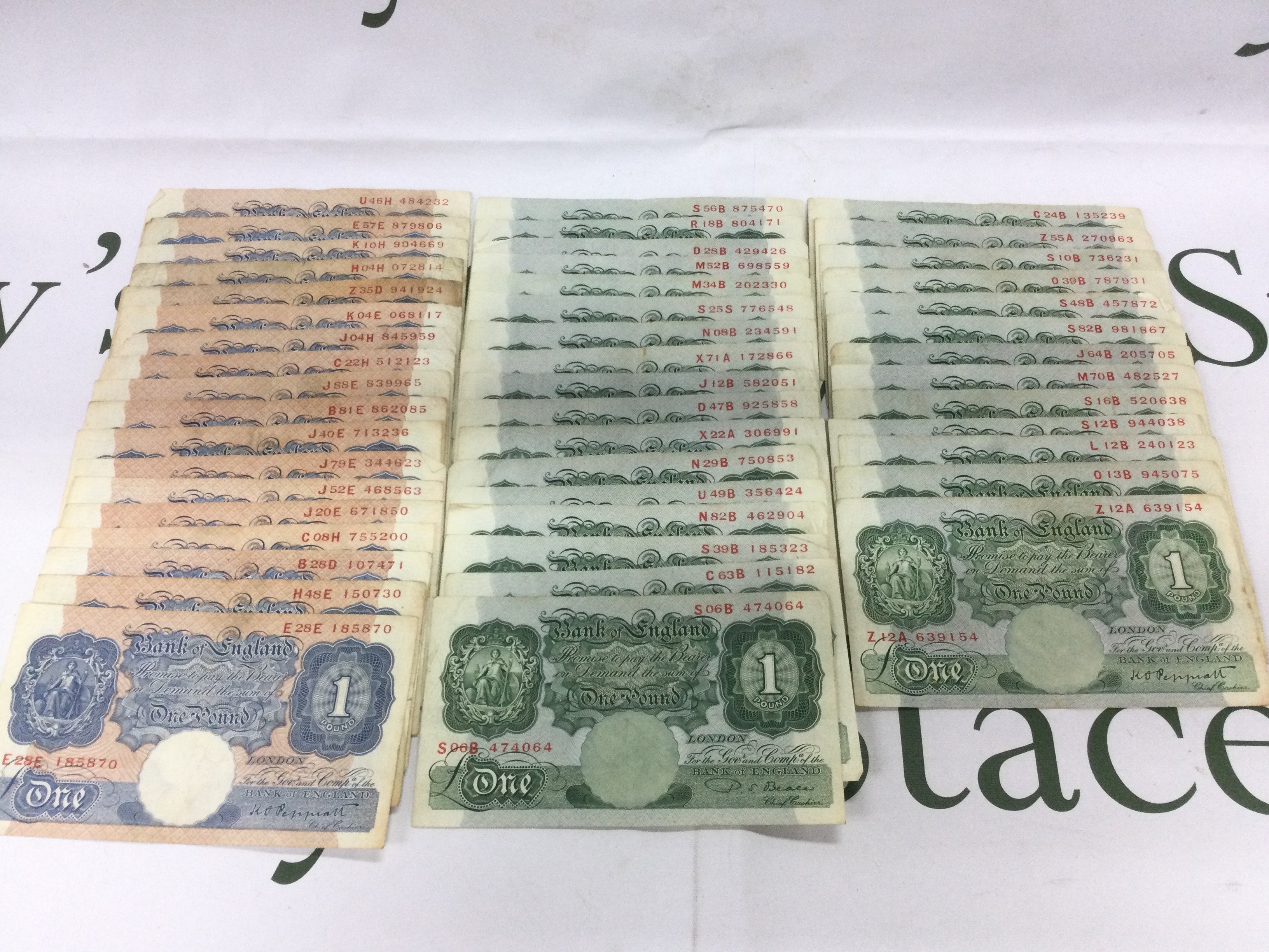 A collection of GB bank notes comprising Peppiatt and O'Brian red and green &#20132662751 notes. Shipping category A.