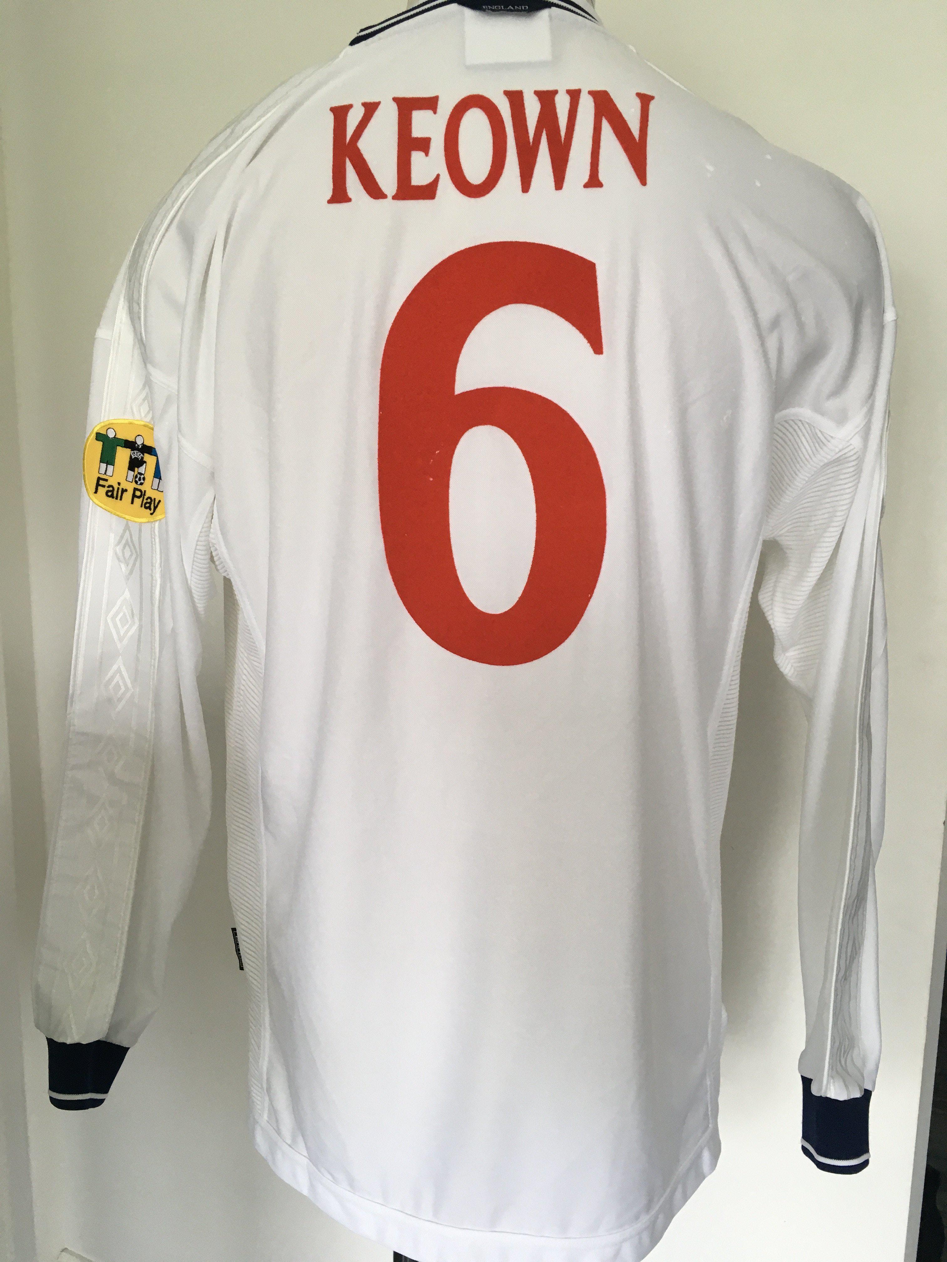Euro 2000 Keown England Match Issued Football Shirt: White long sleeve shirt with number 6 Keown to rear. Front has number 6. Sleeves have Euro 2000 badge to one sleeve and Fair Play to the other.