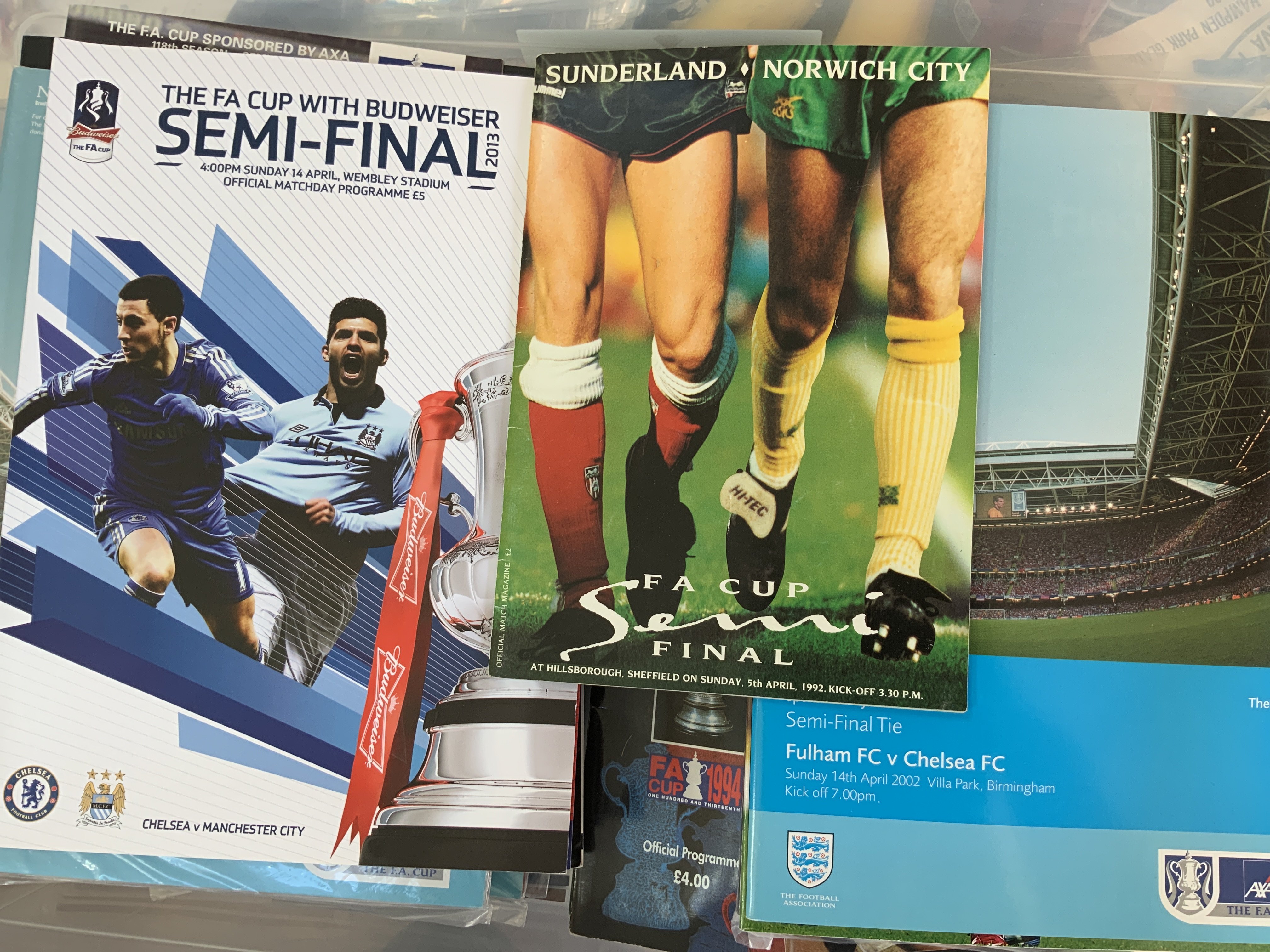 FA Cup Semi Final Football Programmes: Many of the larger modern style with duplication. Quantity in good condition from the 60s onwards. (117)