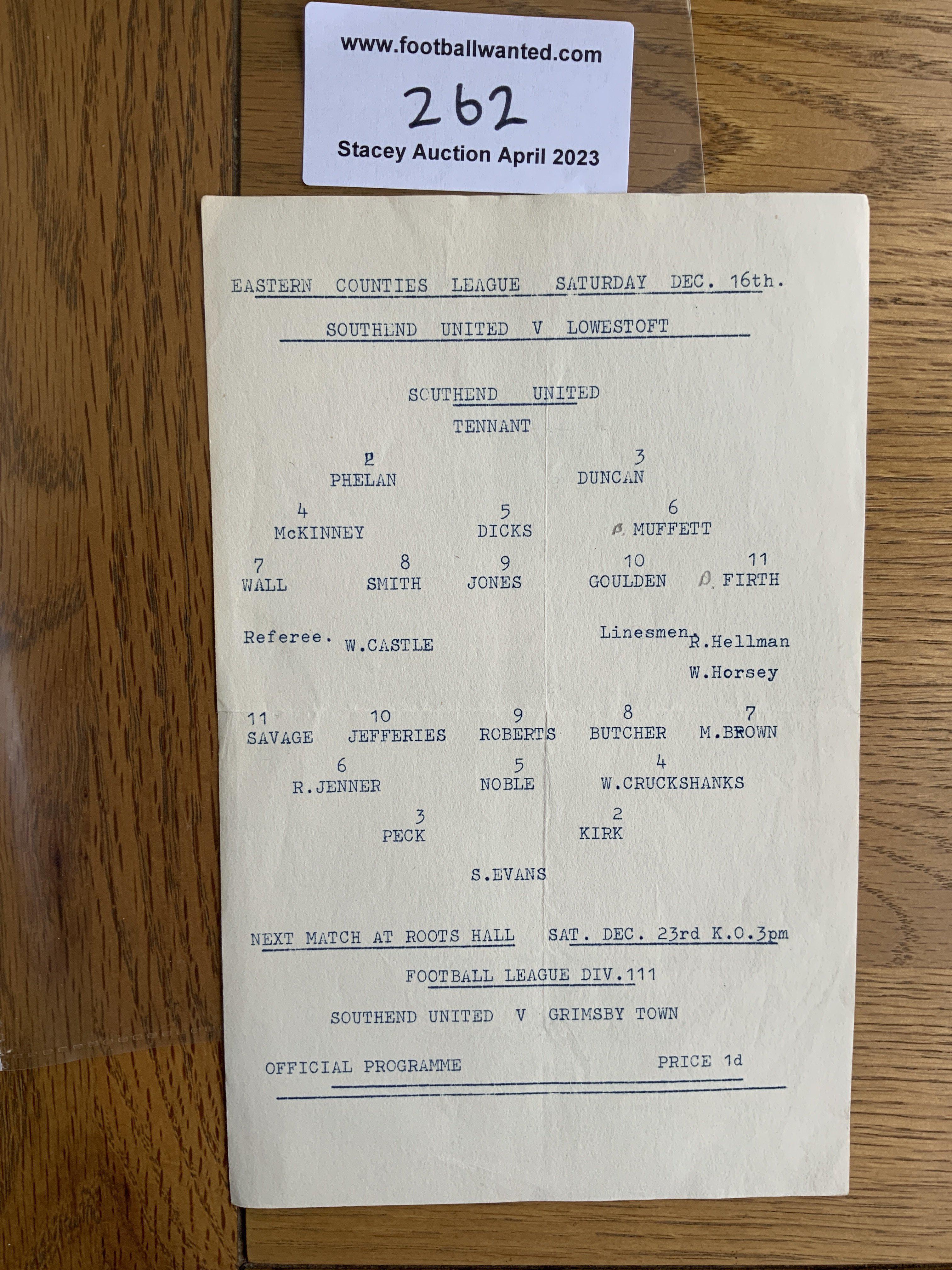 61/62 Southend United v Lowestoft Football Programme: Very good condition single sheet with no writing. Eastern Counties League. Folding.