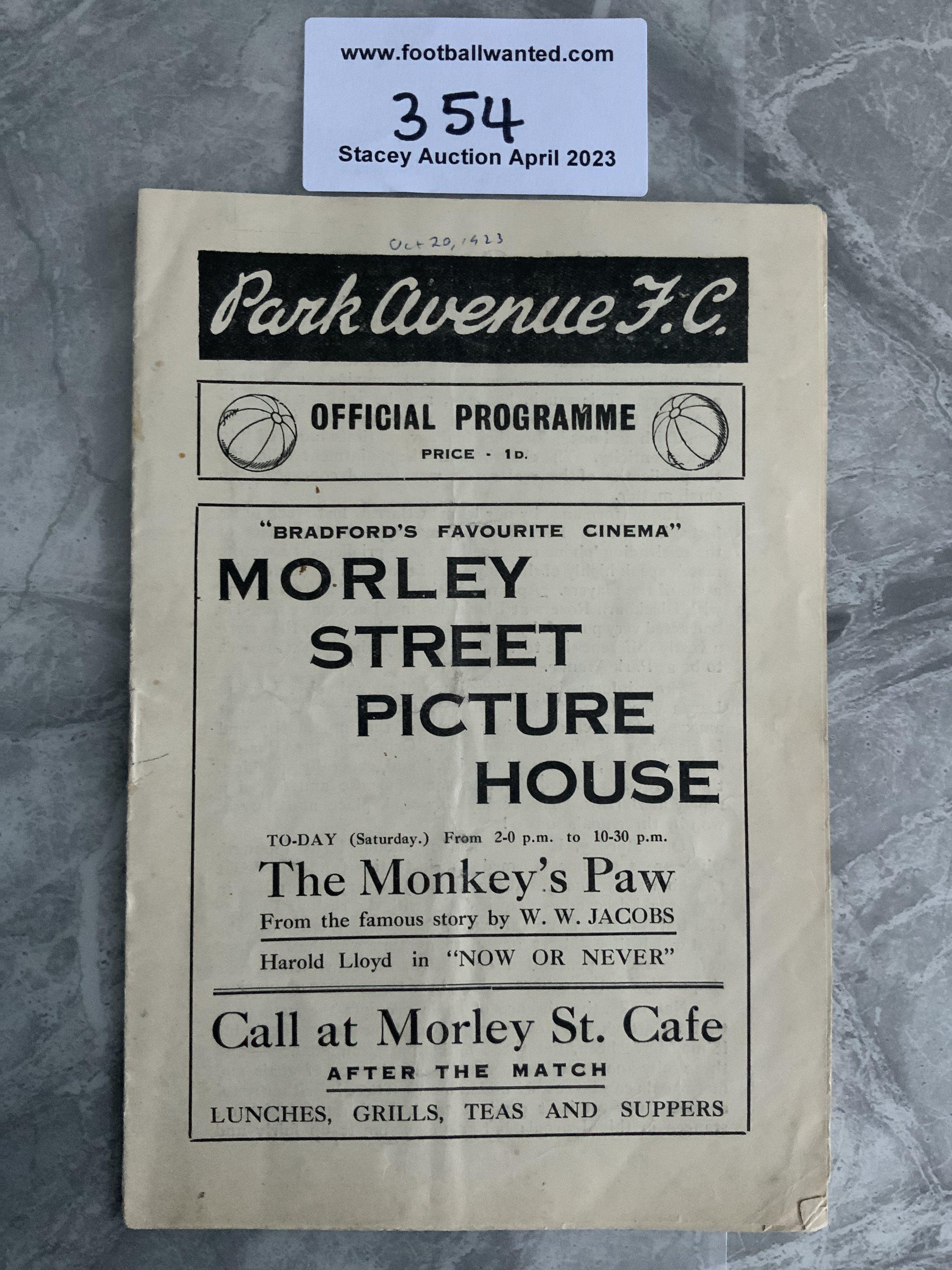 1923 - 1924 Bradford Park Avenue v Wolves Football Programme: Very good condition with no team changes. Date written in tiny numbers to border.