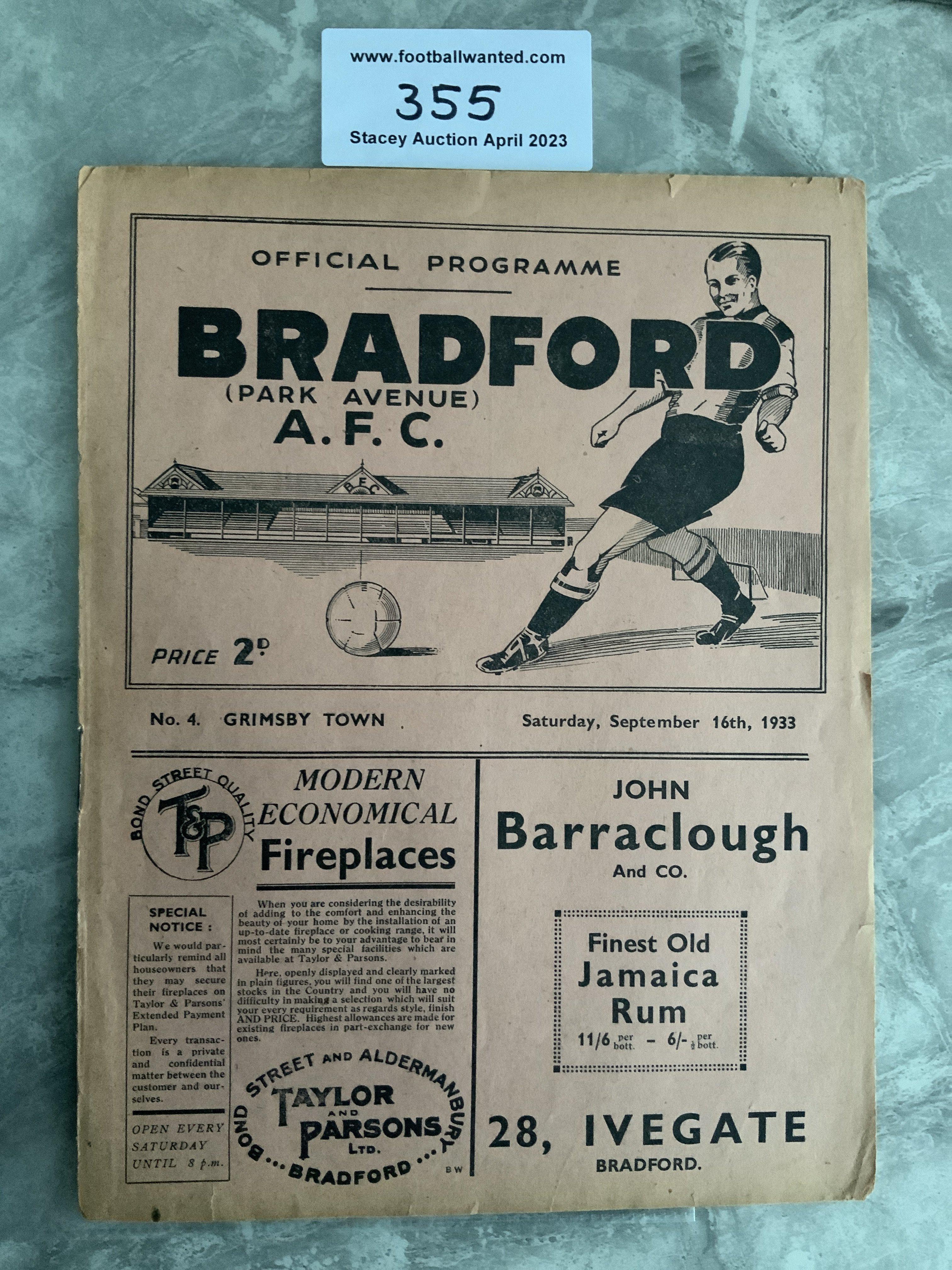 1933 - 1934 Bradford Park Avenue v Grimsby Town Football Programme: Good condition with no team changes. Small repair to back corner.
