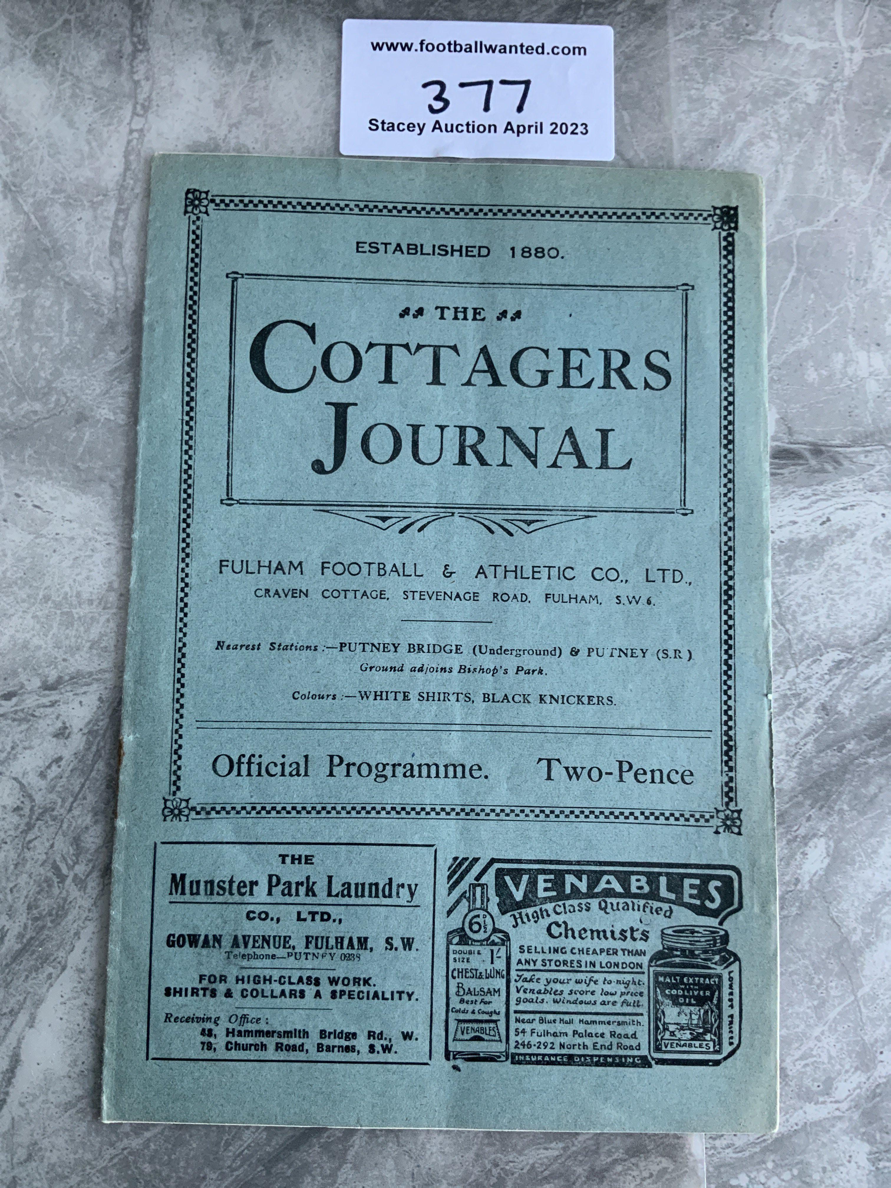 1927 - 1928 Fulham v Reading Football Programme: Excellent condition with no team changes. Blue covers.