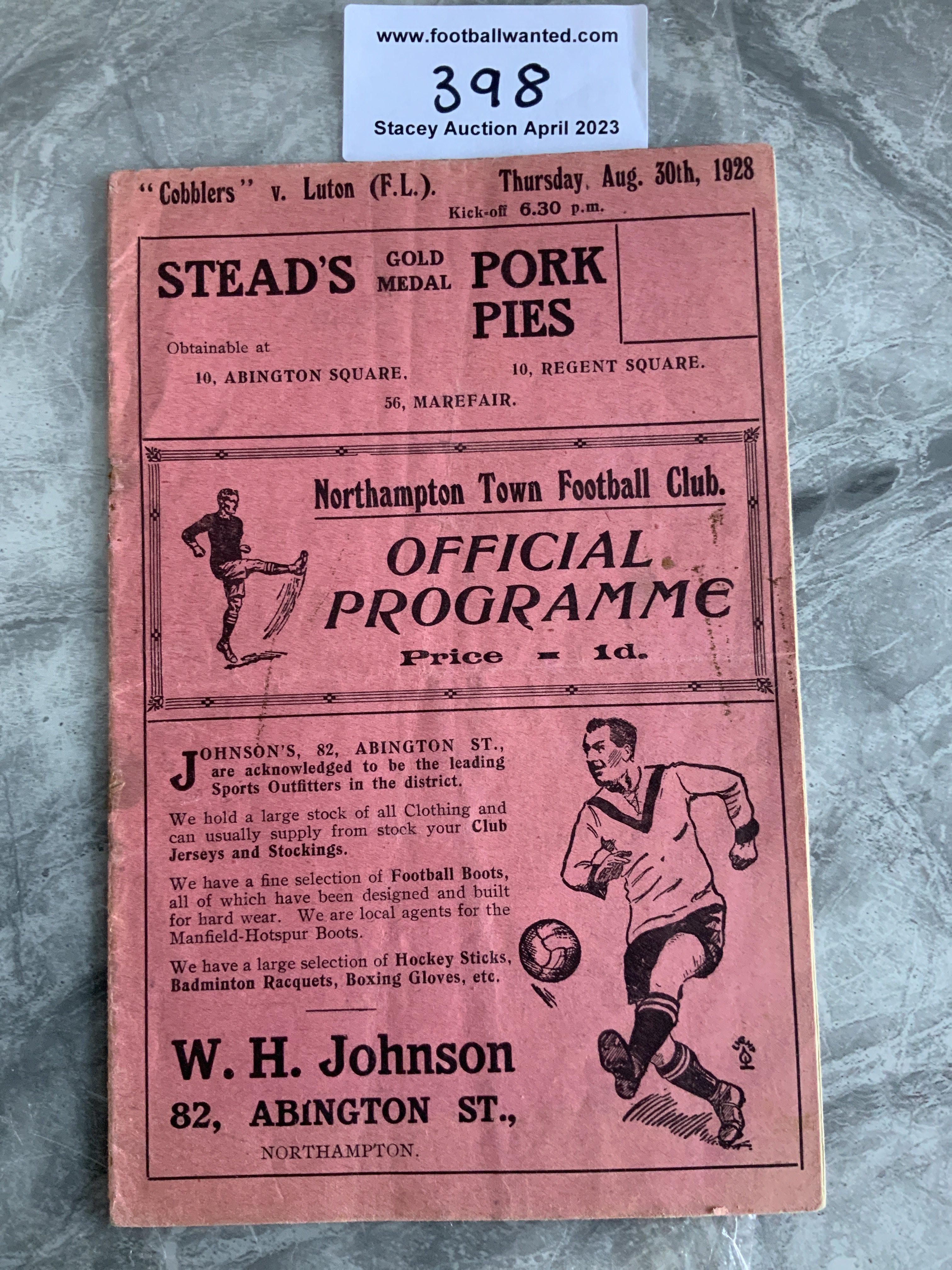 1928 - 1929 Northampton Town v Luton Town Football Programme: Fair/good condition with no team changes. Can see a little rust mark throughout where staples used to be. Light fold.