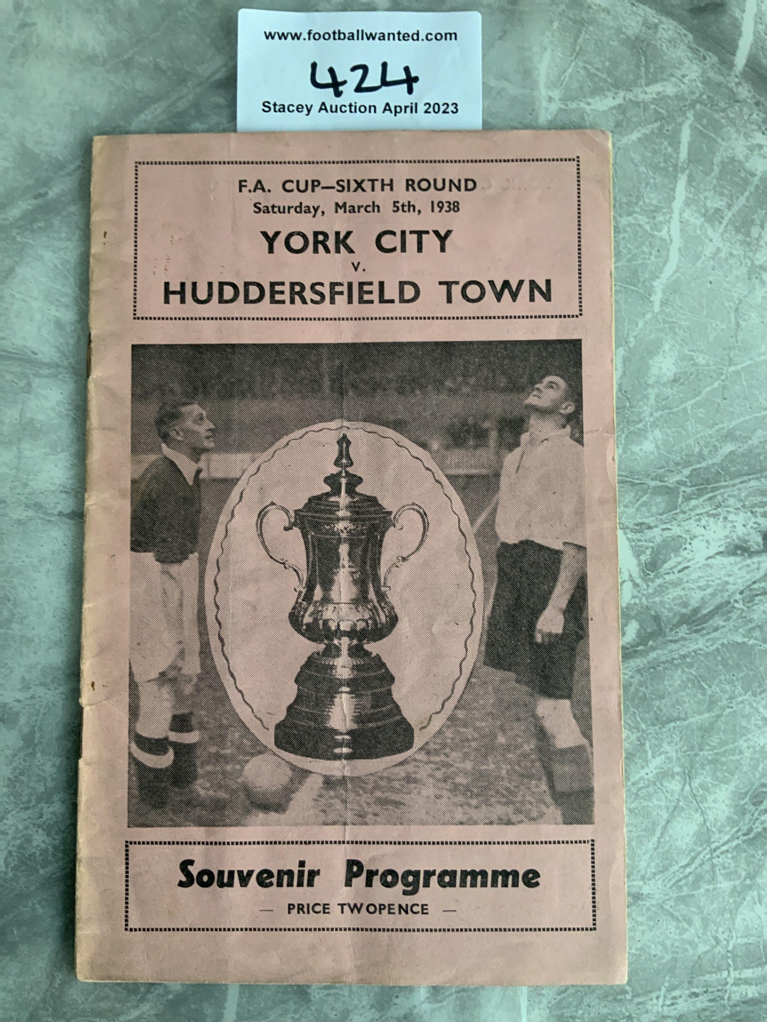 1937 - 1938 York City v Huddersfield Town FA Cup Football Programme: Good condition with no team changes. Light folding and back cover below average. Huddersfield got to the final.
