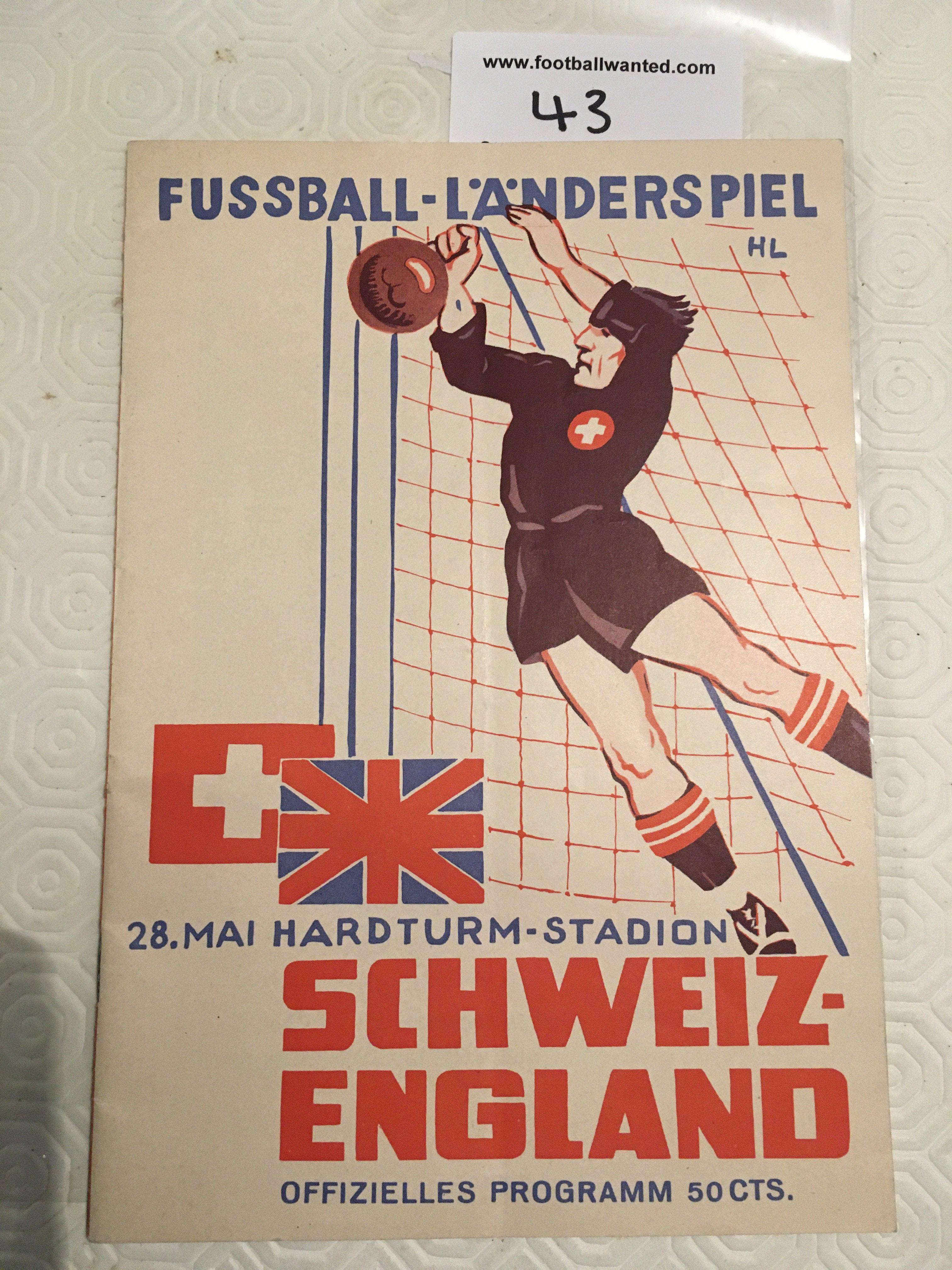 1952 Switzerland v England Football Programme: Near mint condition programme with one team change inside.