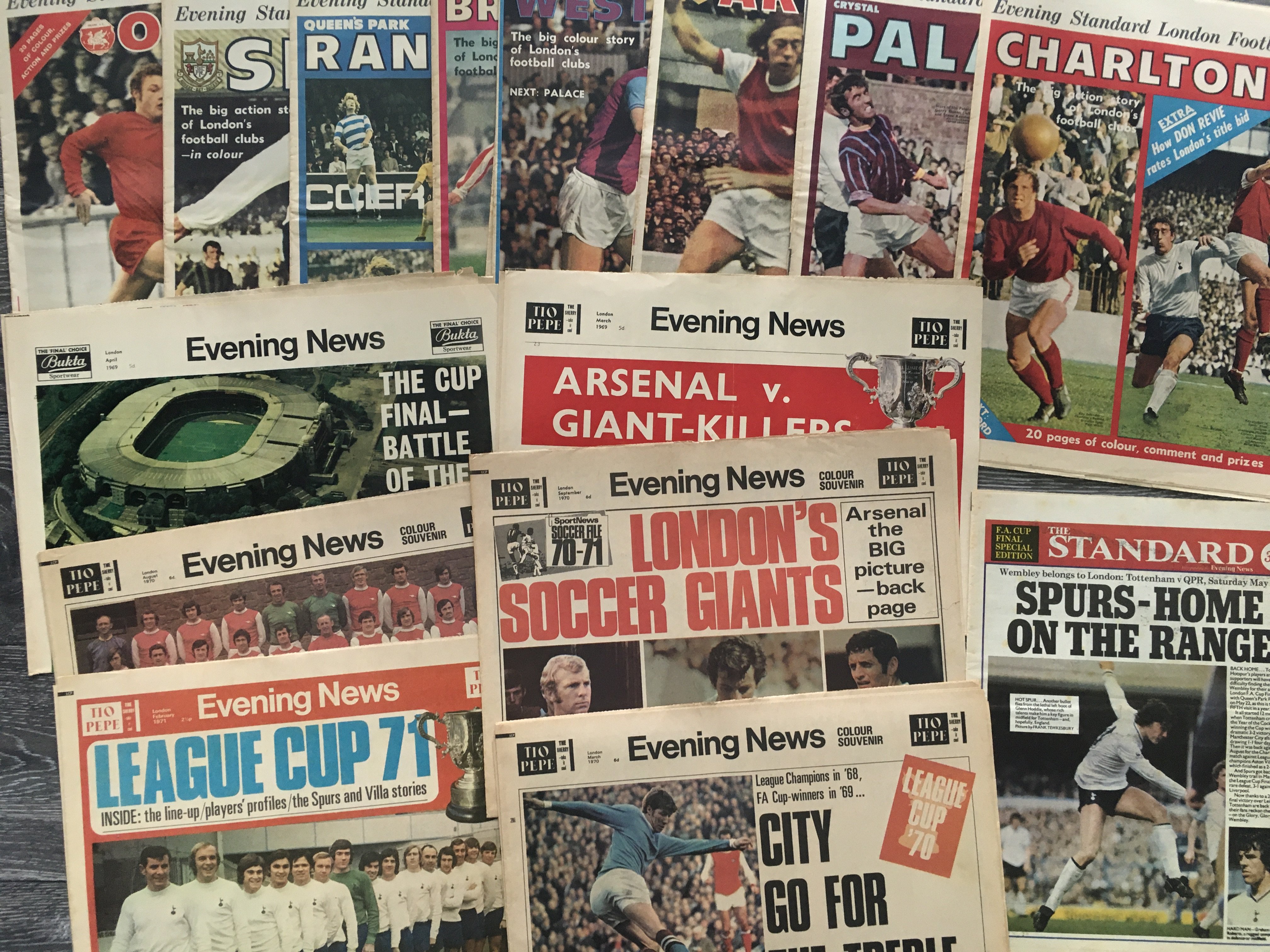 Big Match Football Newspapers: Evening News + Evening Standard colour supplement newspapers all from around 1970. Includes World Cup, FA Cup and League Cup Finals. Evening News London Club newspapers, which focus on individual London clubs only. Excellent condition. (31)