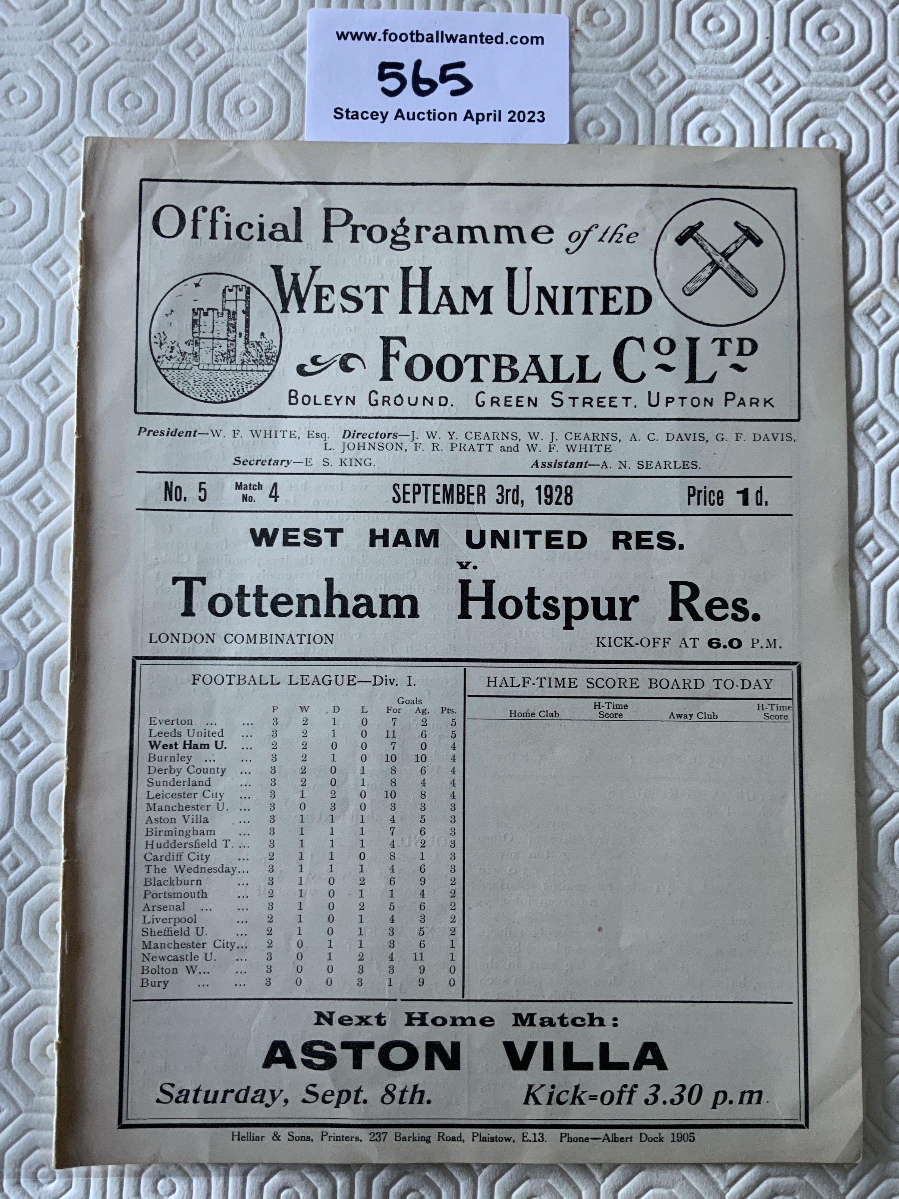 28/29 West Ham Reserves v Tottenham Football Programme: Four pager ex bound with no team changes for the London Combination match.