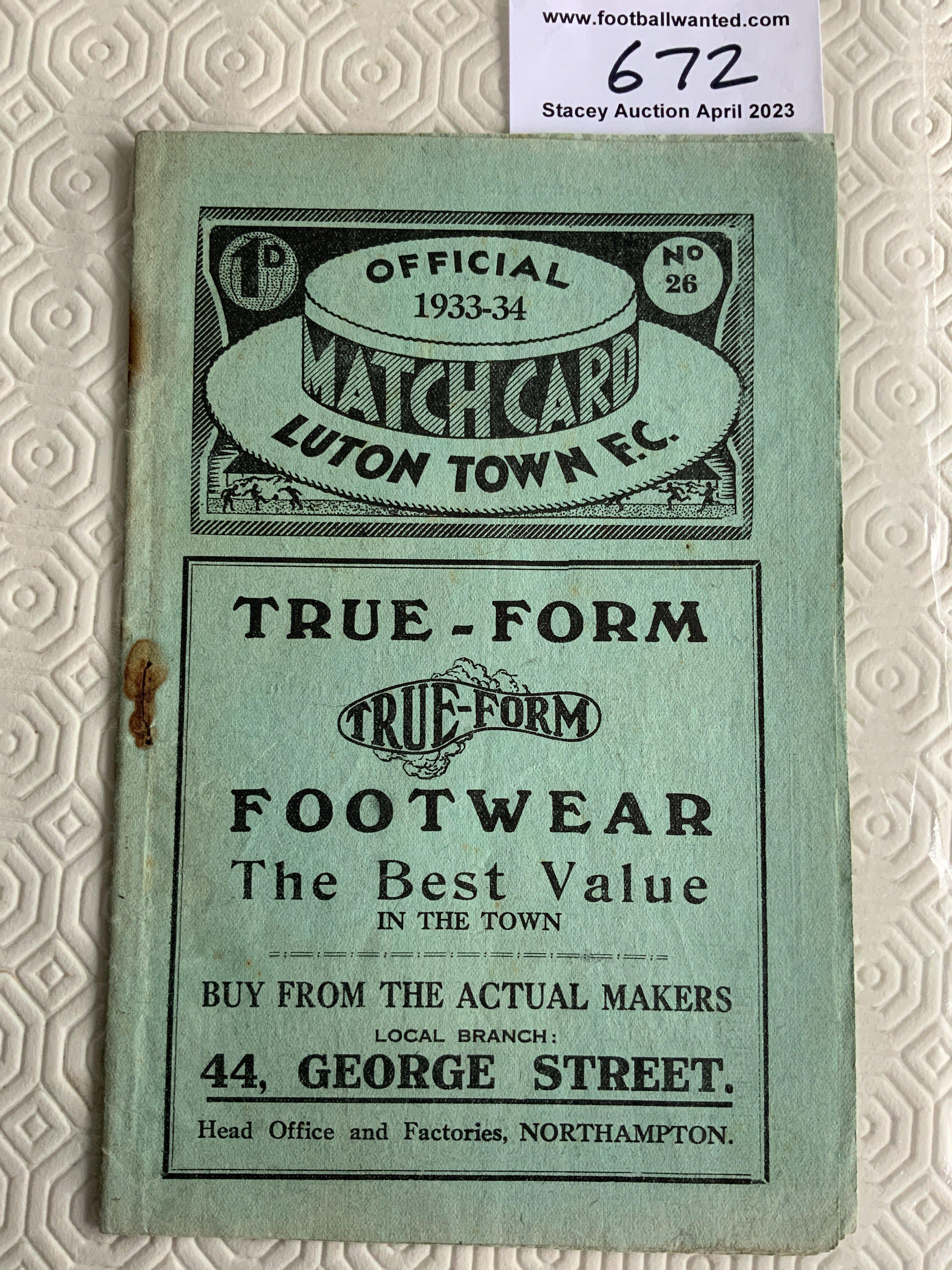 33/34 Luton Town v Arsenal FA Cup Football Programme: Fair/good condition with no team changes. Rust marks. Tribute to Herbert Chapman who had just died.