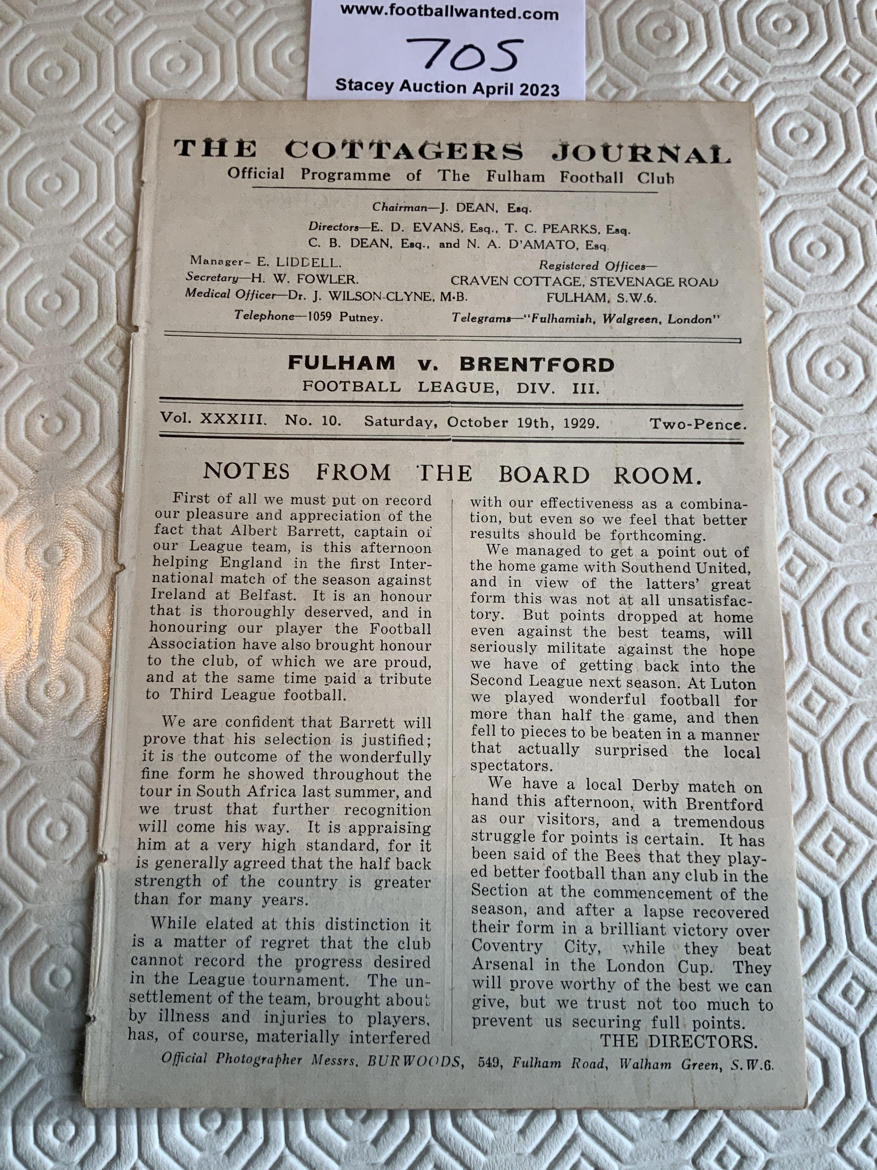 29/30 Fulham v Brentford Football Programme: Excellent condition ex bound league match with covers and no team changes.