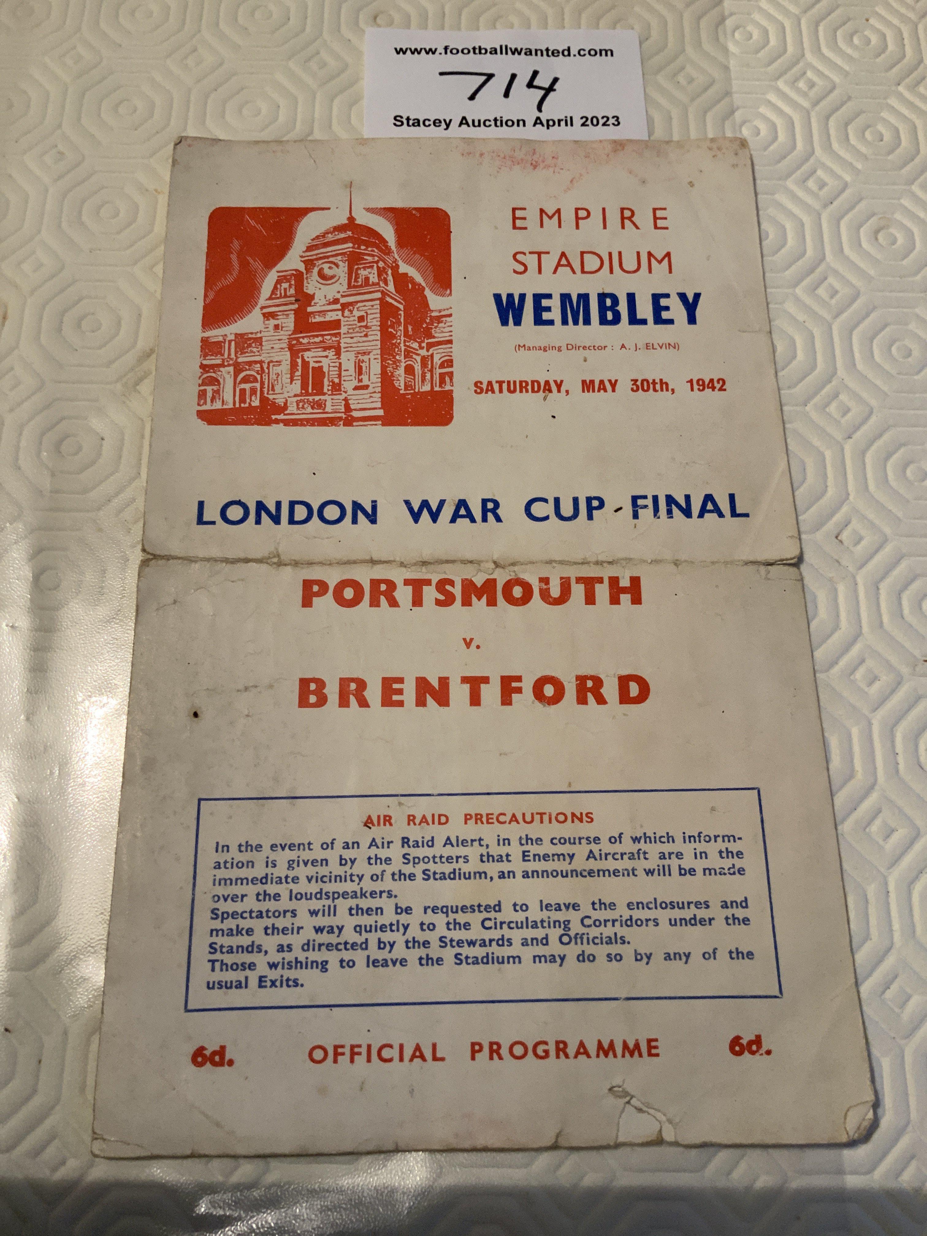 1942 War Cup Final Portsmouth v Brentford Football Programme: Four pager played at Wembley in poor condition with splitting to heavy fold, tear and tiny piece missing to border.