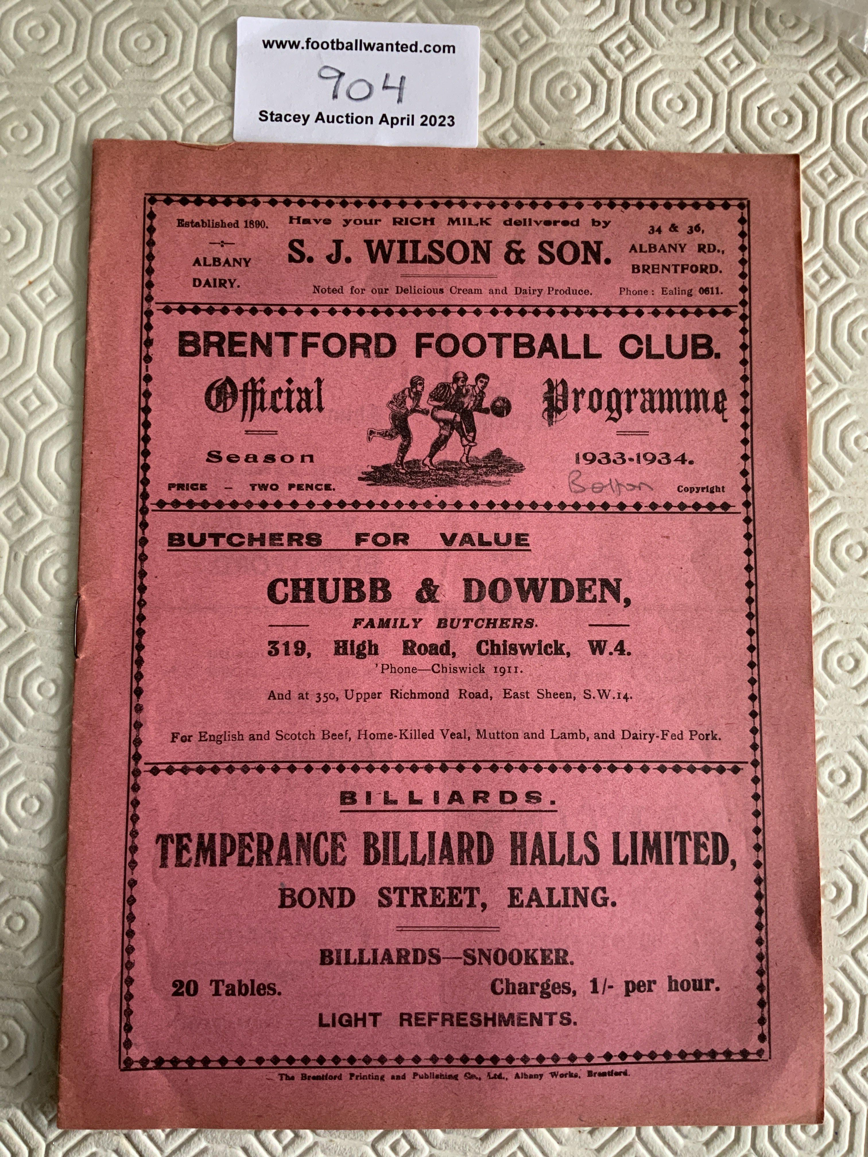 33/34 Brentford v Bolton Football Programme: Good condition League match with no team changes. Tear to bottom of back page.