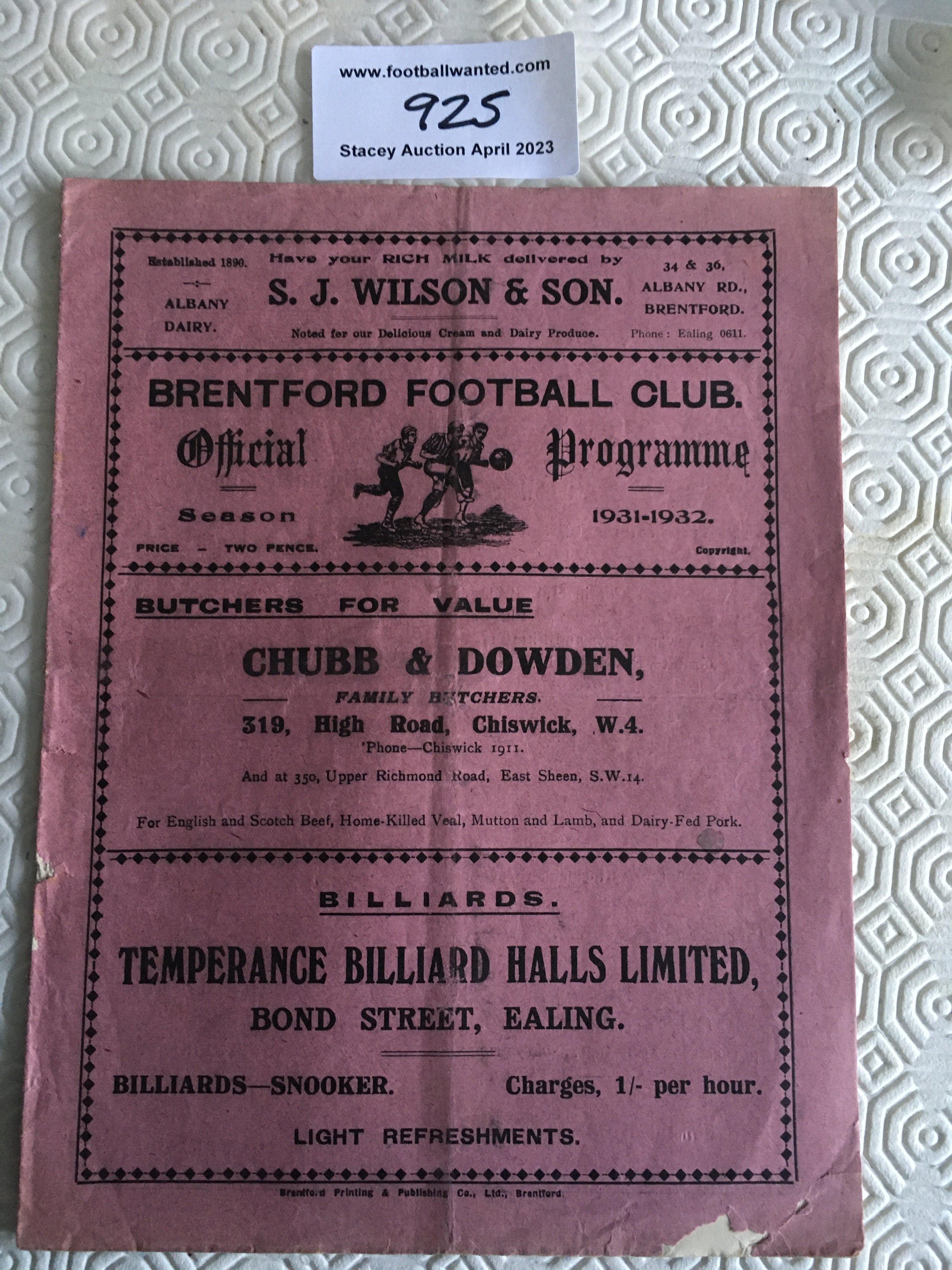 31/32 Brentford v QPR Football Programme: Fair condition league match with one team change. Tiny paper loss at lower border and fold.