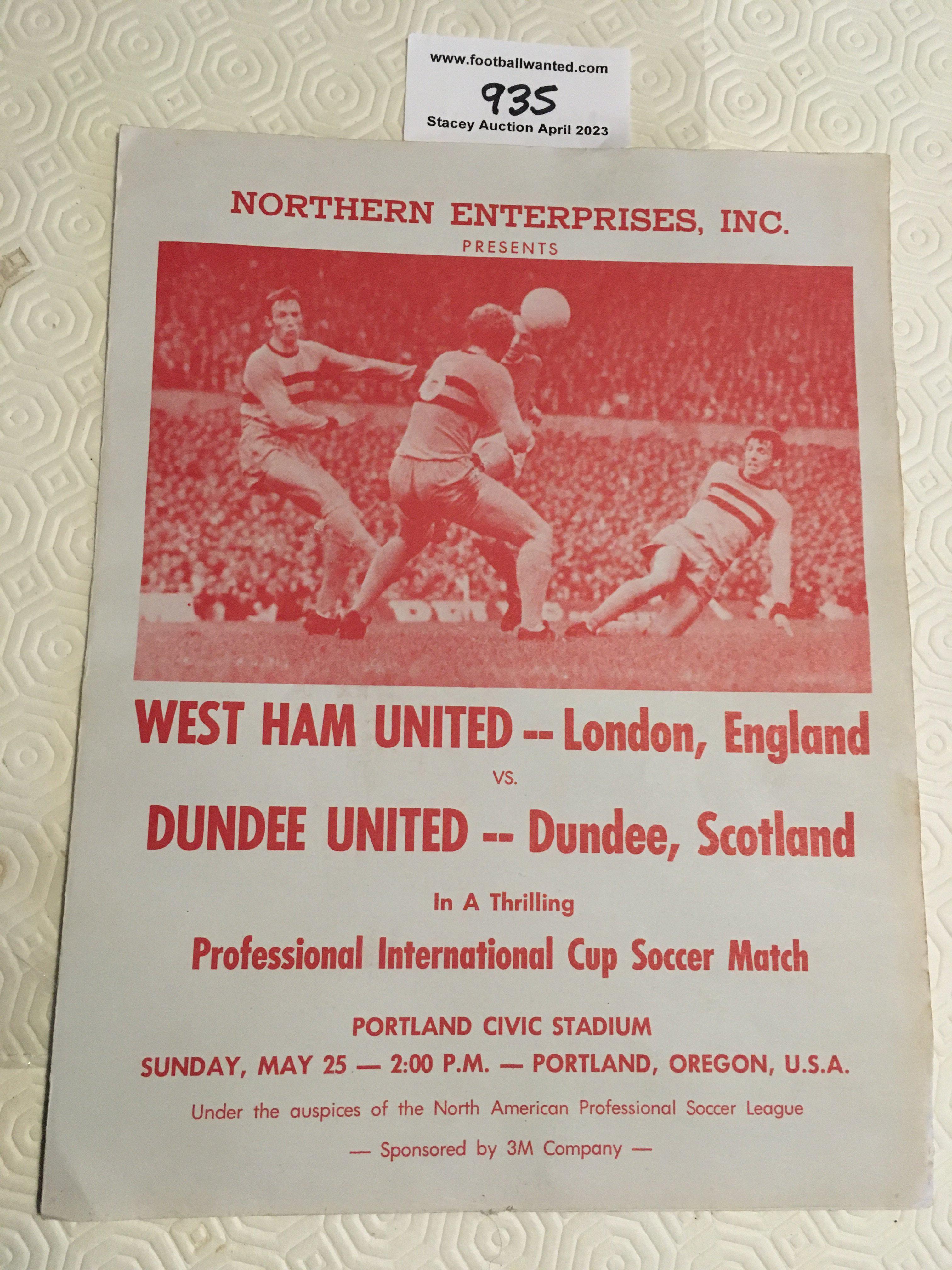 1969 Dundee United v West Ham USA Tour Football Programme: Excellent condition with no folds or writing. Incredible 8-2 win for the Hammers in Oregon.