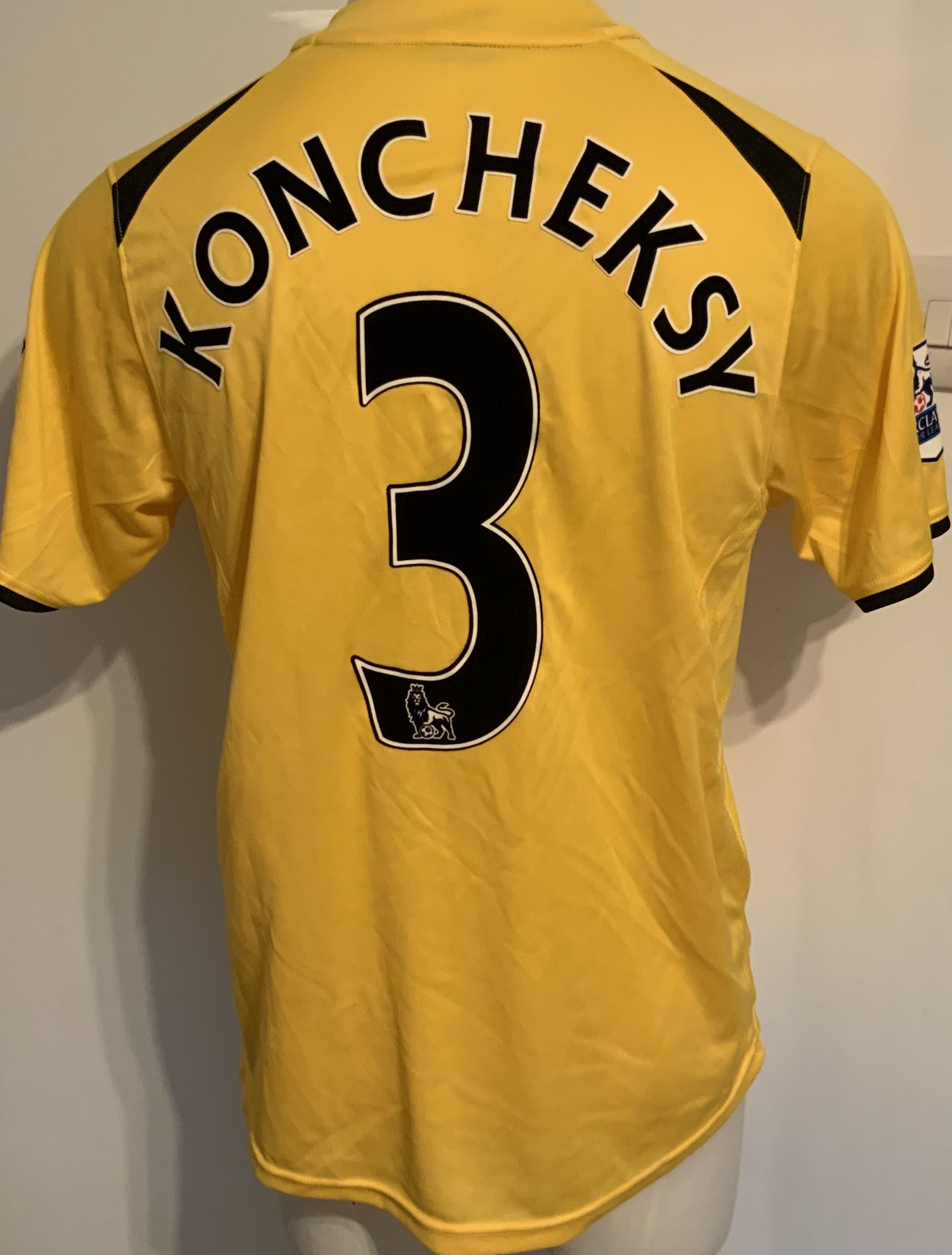 Fulham 2008 - 2009 Match Worn Football Shirt: Yellow 3rd kit short sleeve with Premiership badging to arms. Number 3 Konchesky to rear.