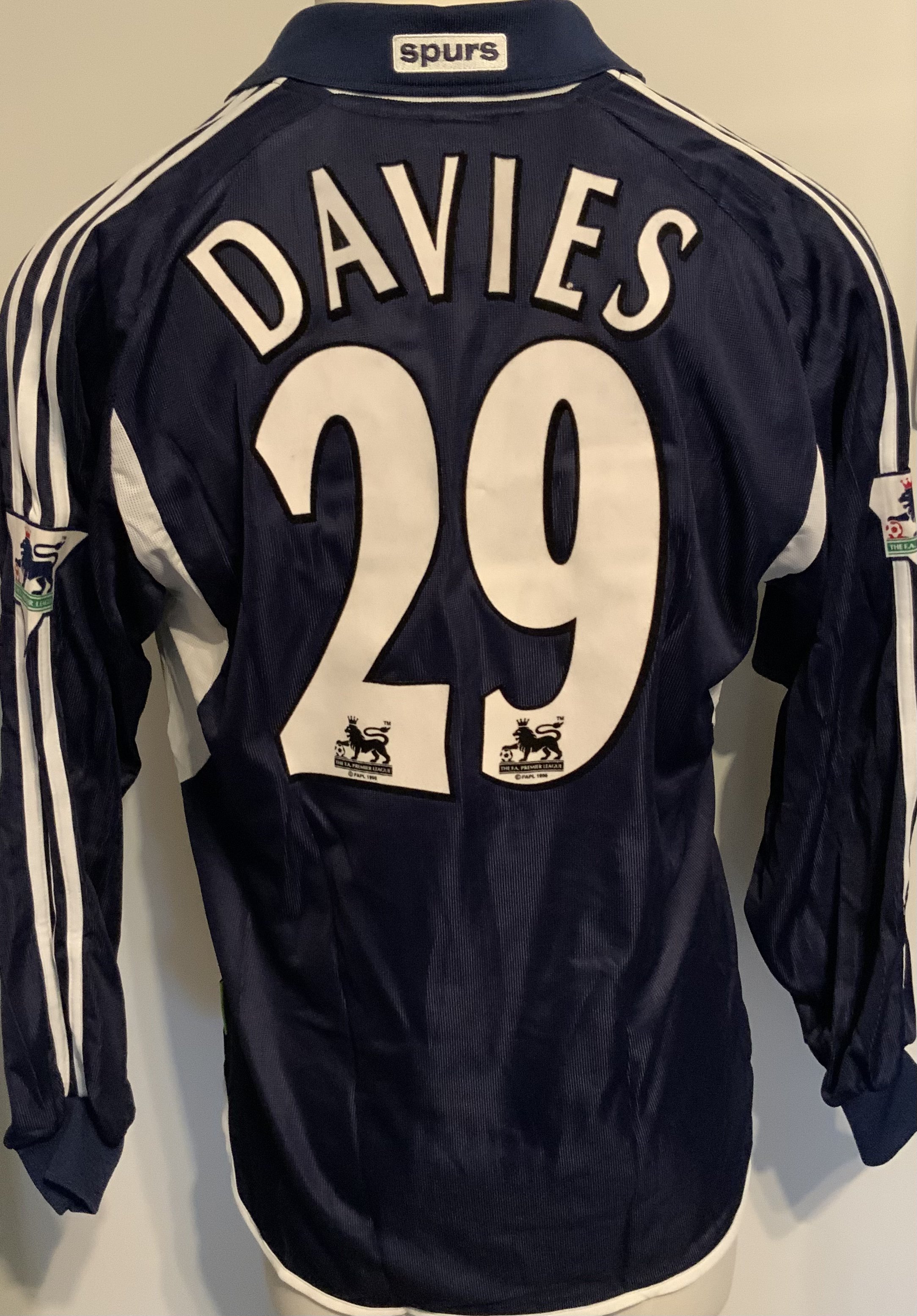 Tottenham 2001 - 2002 Match Worn Football Shirt: Blue long sleeve with Premiership badging to arms and number 29 Davies to rear.