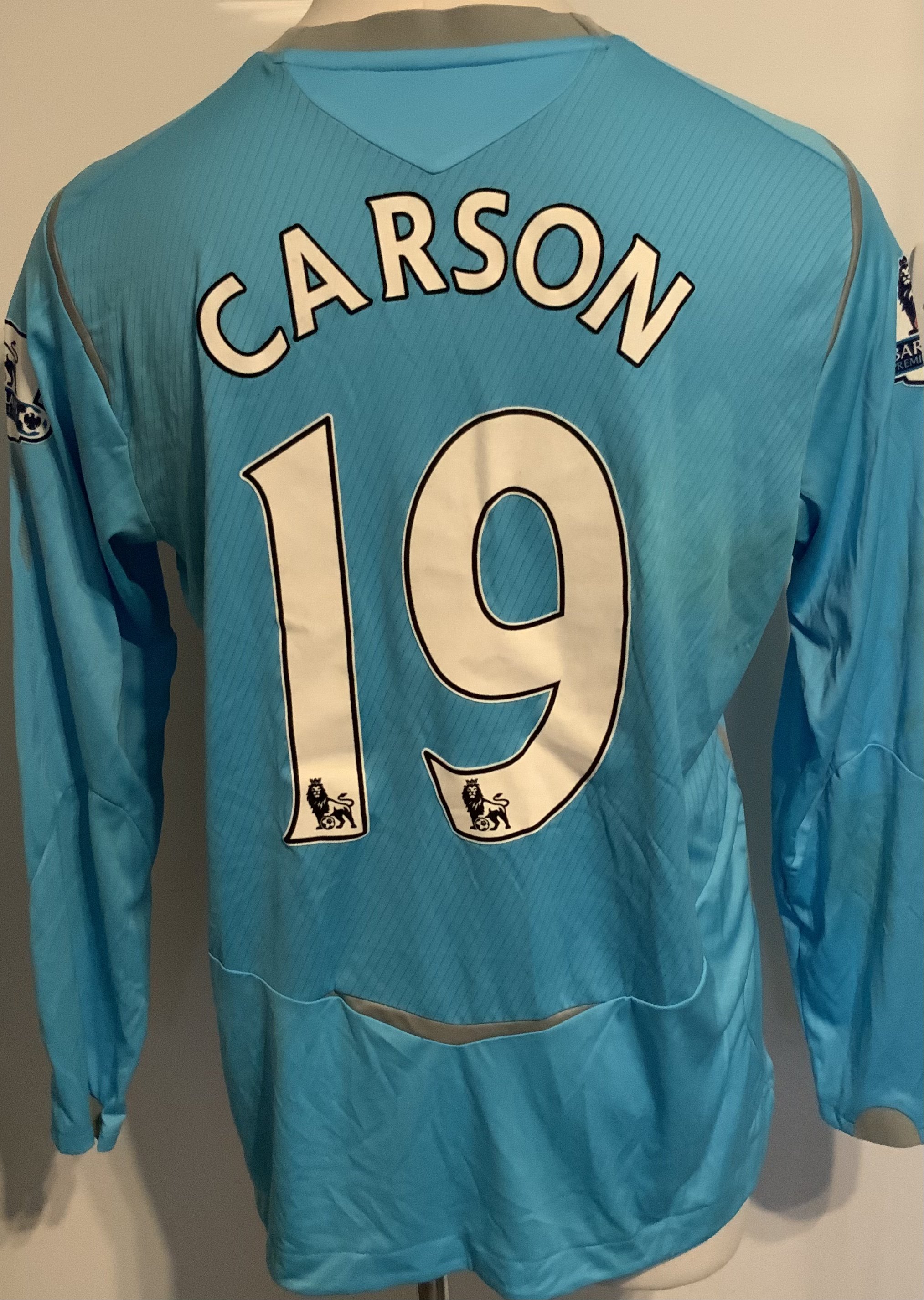 West Brom 2010 - 2011 Match Worn Goalkeeper Football Shirt: Long sleeve light blue with Premiership badging to arms and number 19 Carson to rear.