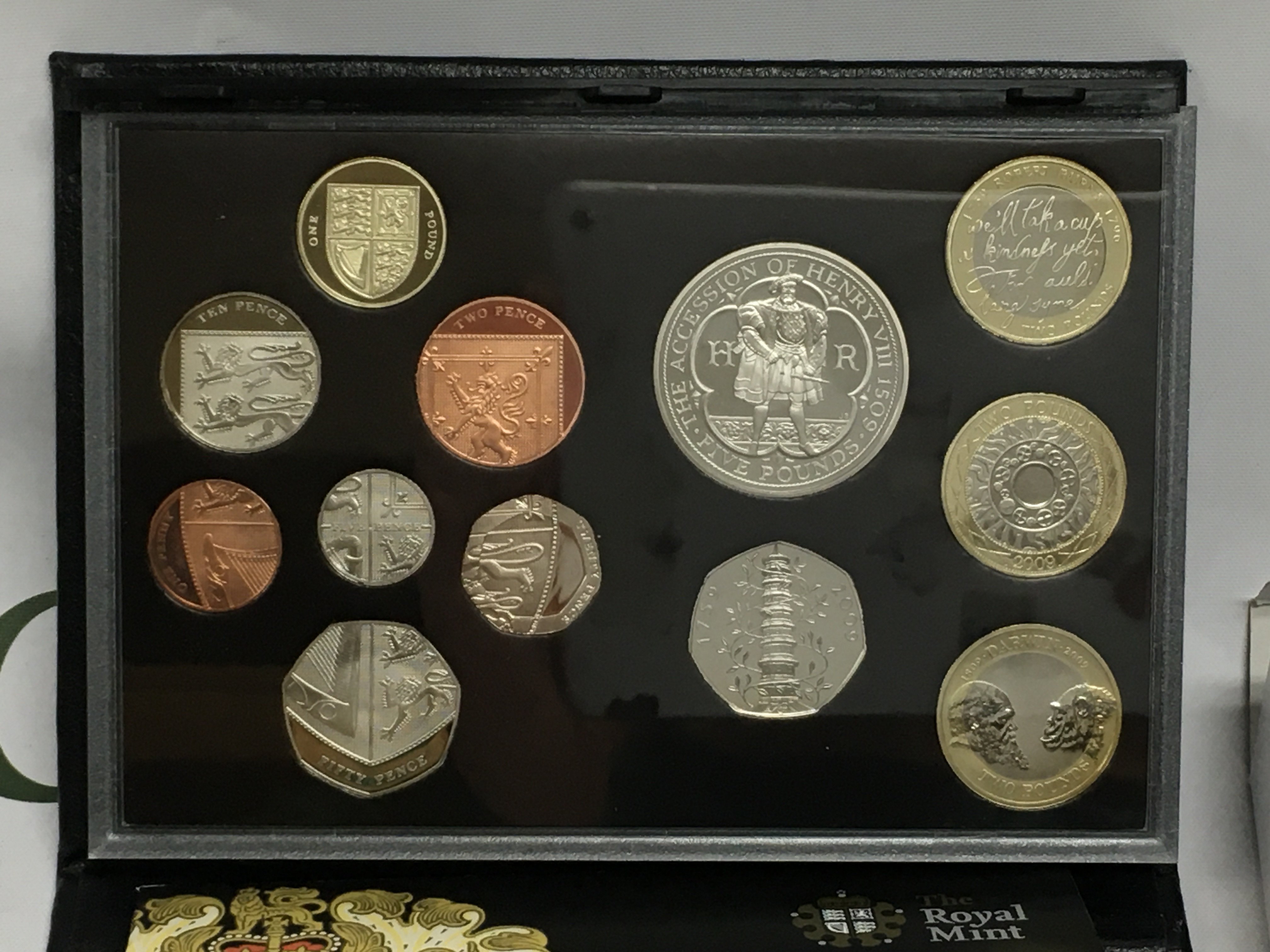 A 2009 U.K. proof coin set with the Kew Gardens 50p Postage B
