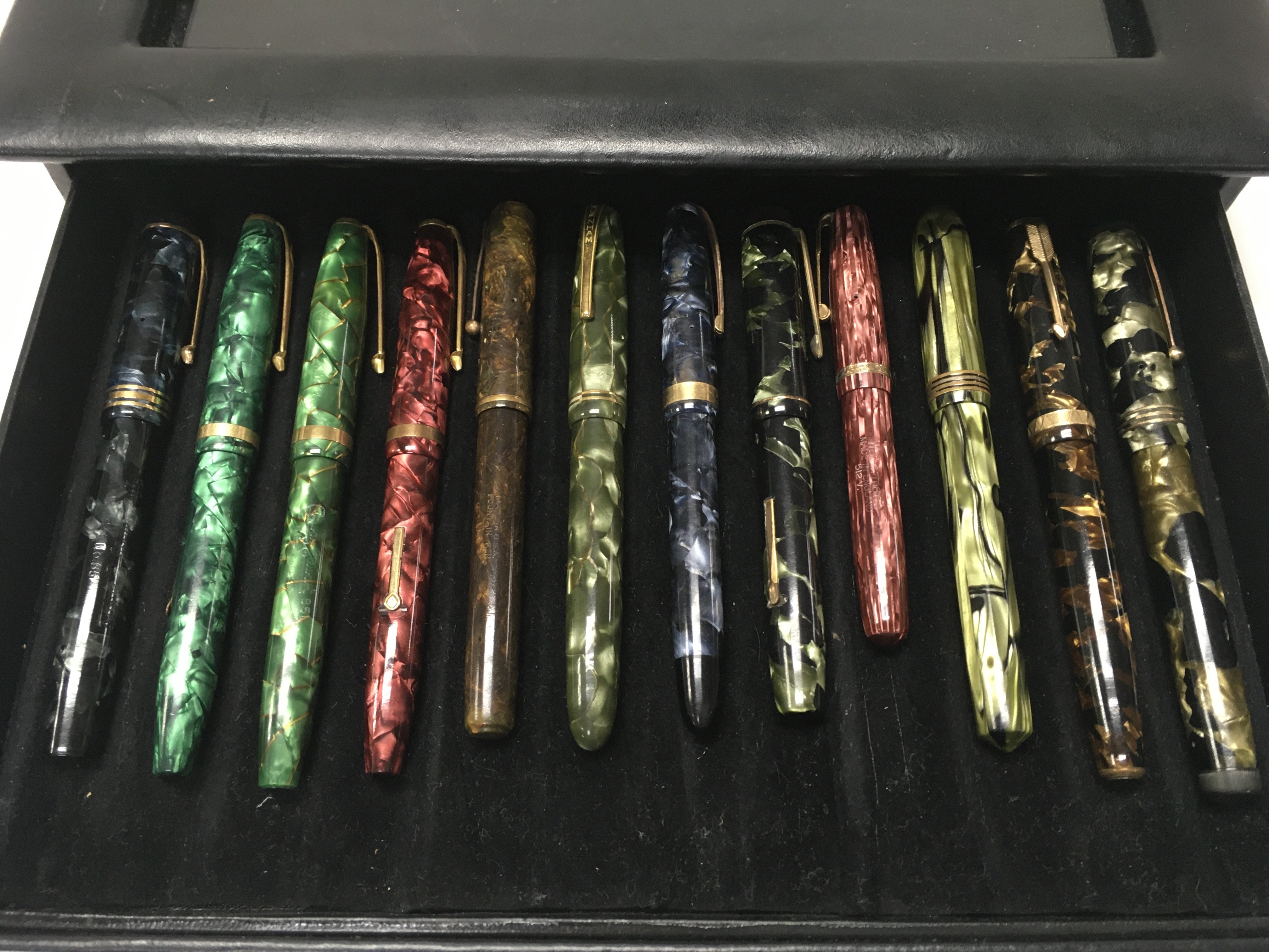 A Collection of fountain pens with 14ct gold tips including Watermans, Burnham, Conway Stewart etc. can be posted without case