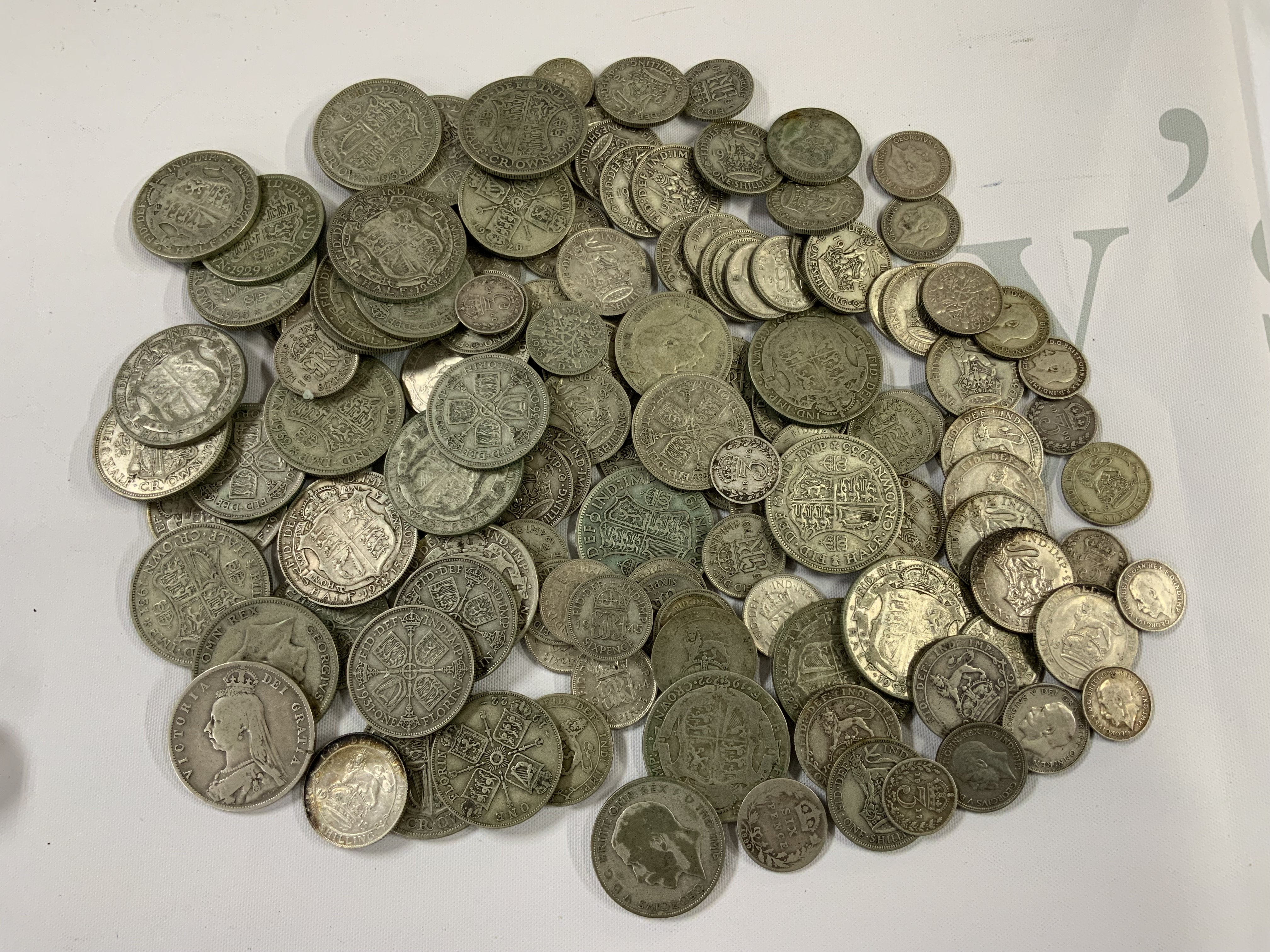 A large collection of pre 1947 British coinage, total weight 1450g (B)