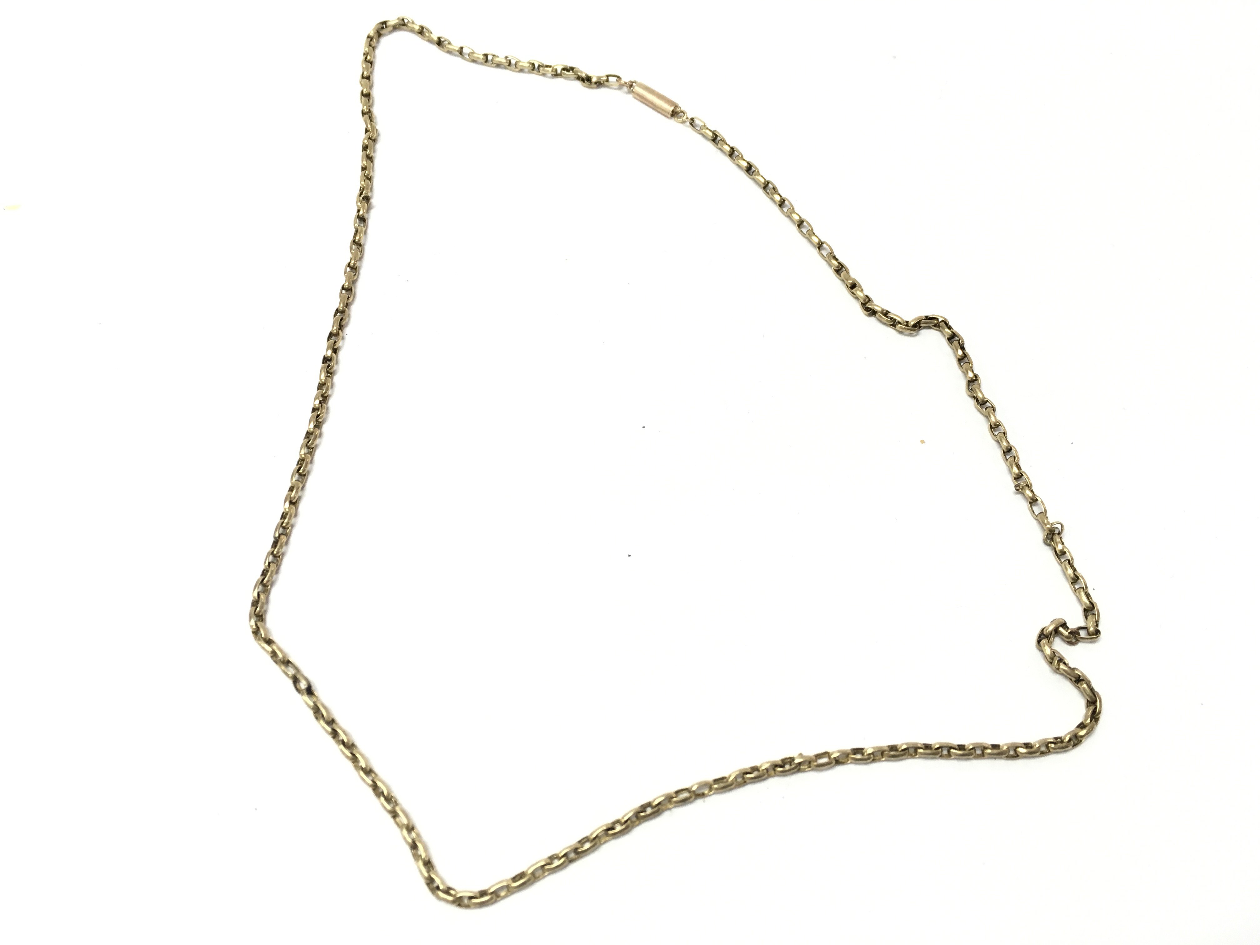 A 9ct gold chain. 8.63g Postage A