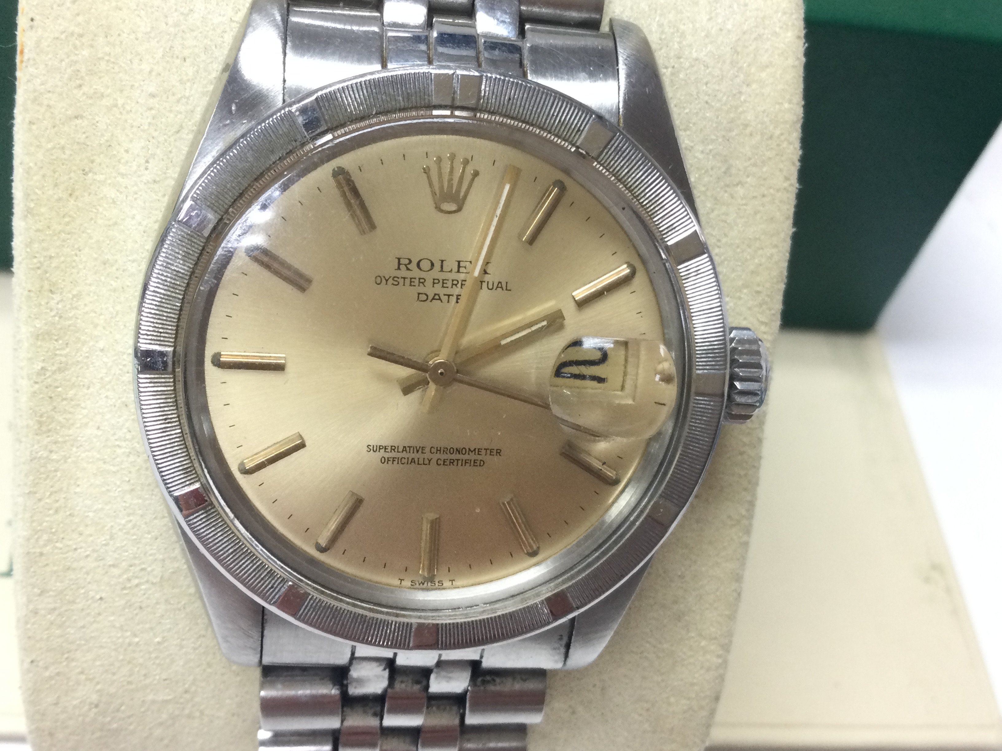 A Rolex Oyster perpetual model 1501 circa 1979. Comes with an aftermarket watch warranty card and service paperwork and box. Seen running. Case approx 36mm. Postage B