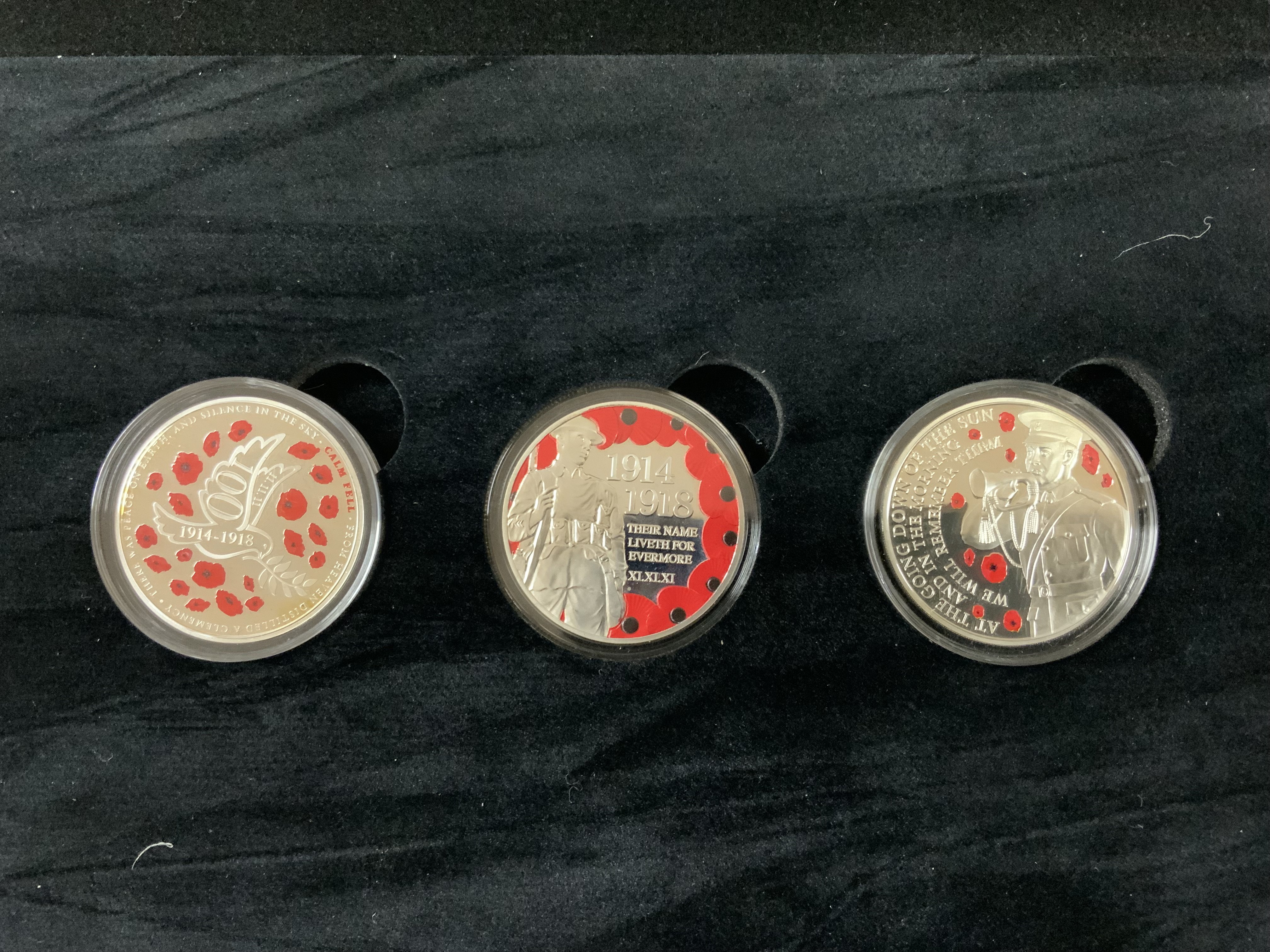 First World War five pound silver coin set (A)