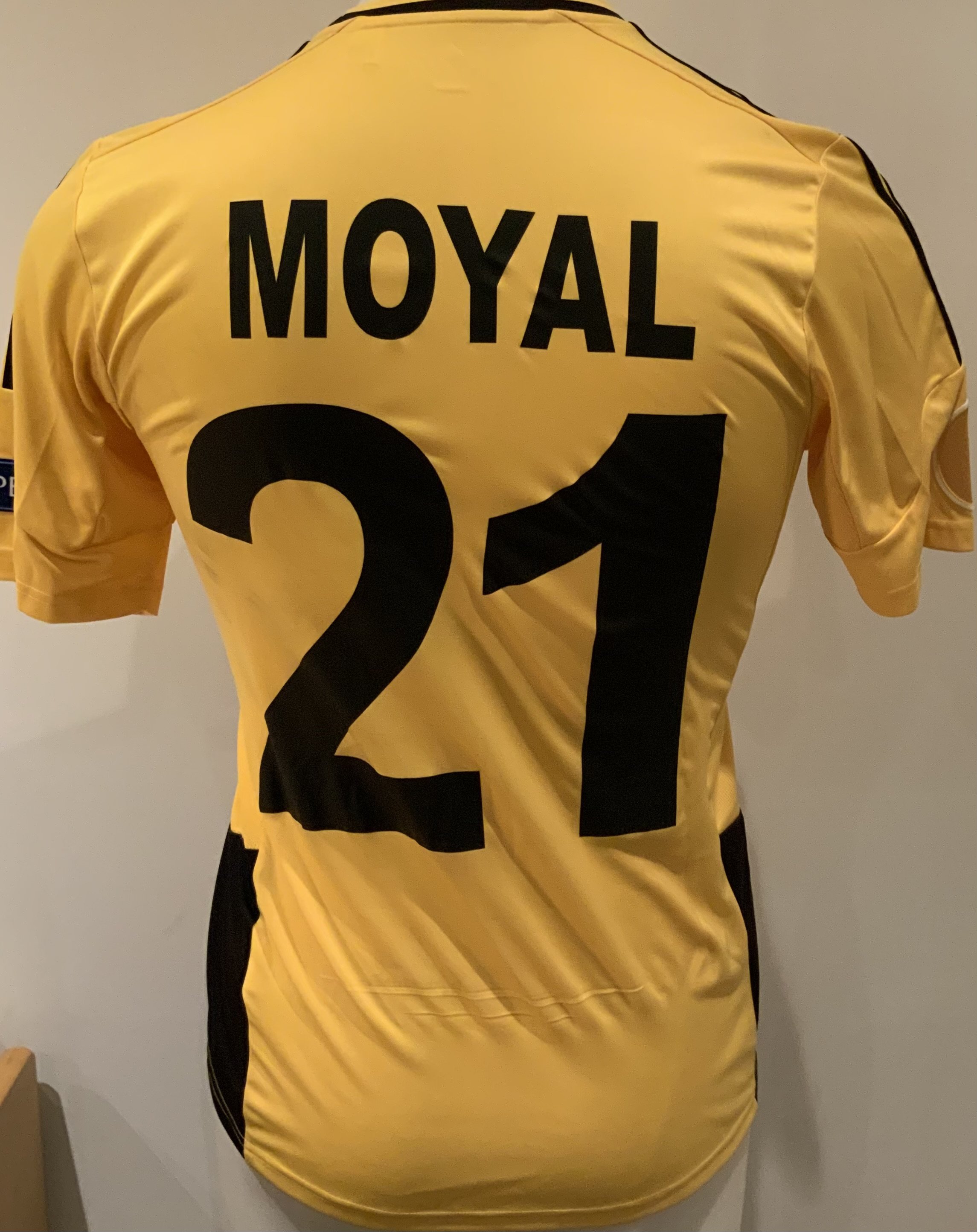 Sheriff 2012 - 2013 Match Worn Football Shirt: Yellow and black short sleeve shirt with Europa League badging to sleeves. Moyal 21 to rear. Worn during the tie  against Tottenham on 7 November 2013. Moyal played the first 60 minutes. 