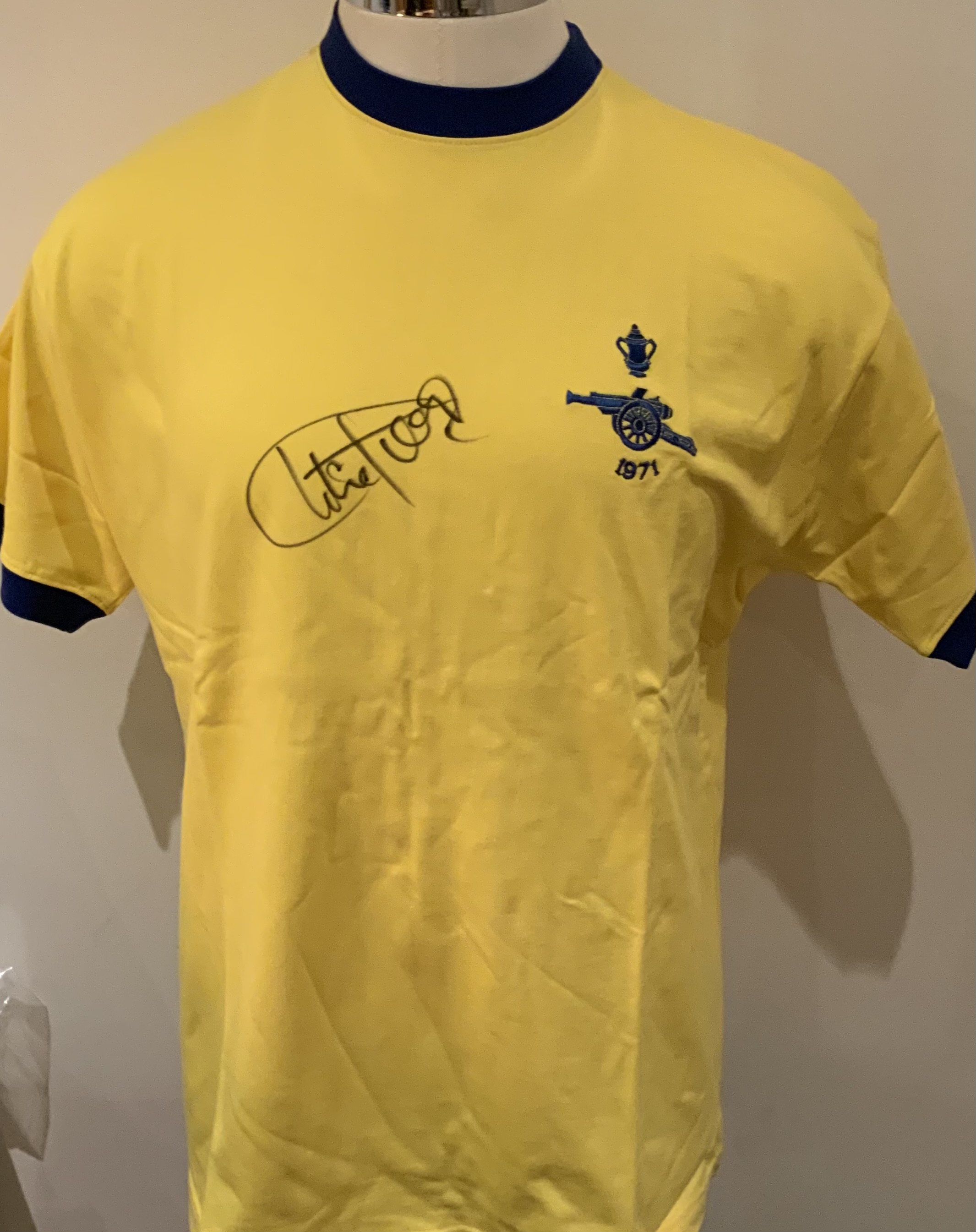 Arsenal 1971 Cup Final Signed Replica Shirt: Signed to front by goalscorer Charlie George. COA from reputable source. 