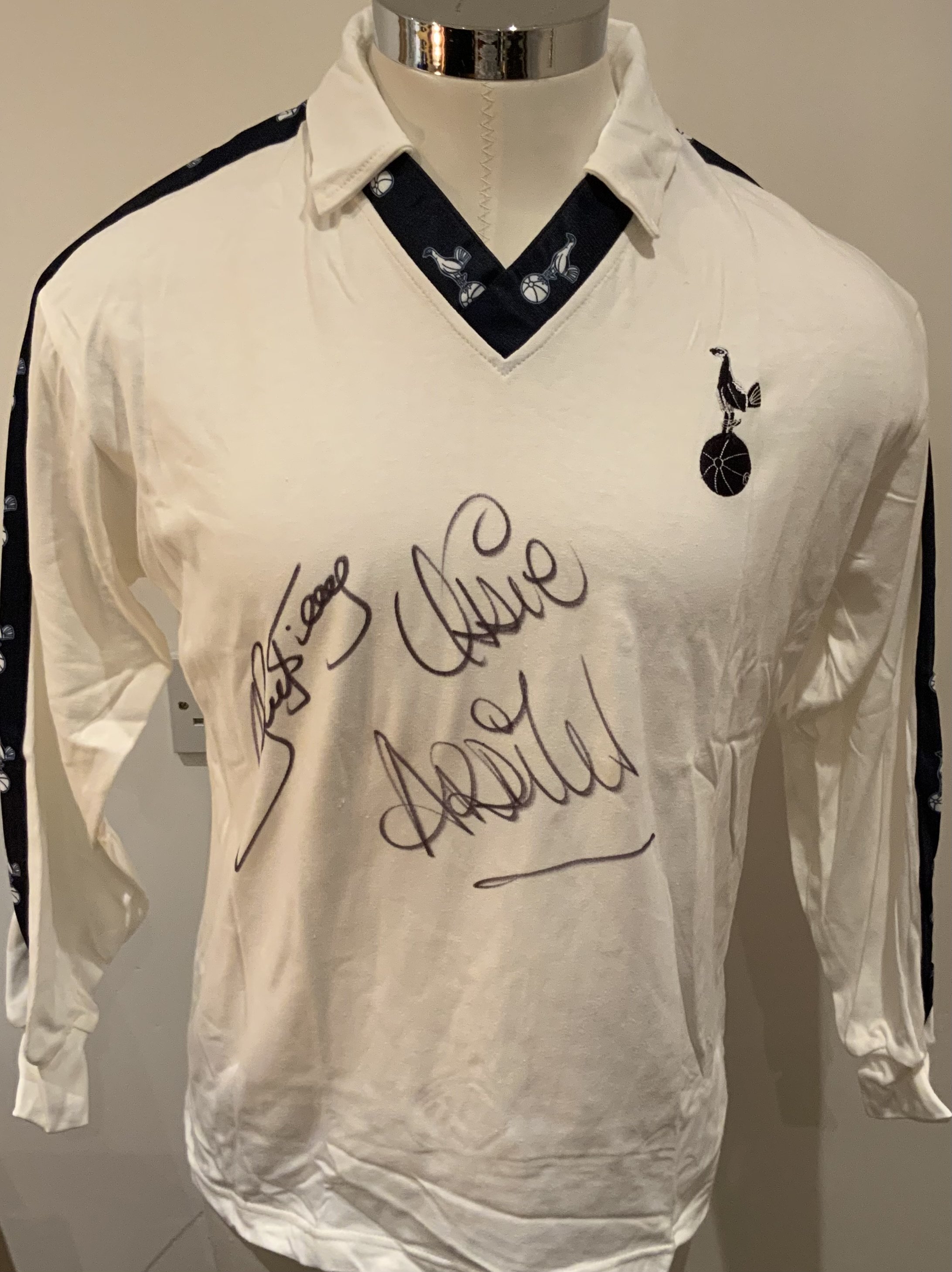 Tottenham Signed Late 1970s Replica Shirt: Iconic style originally made by Admiral and remade by Toffs signed to front by Ardiles and Villa. COA from reputable source. 