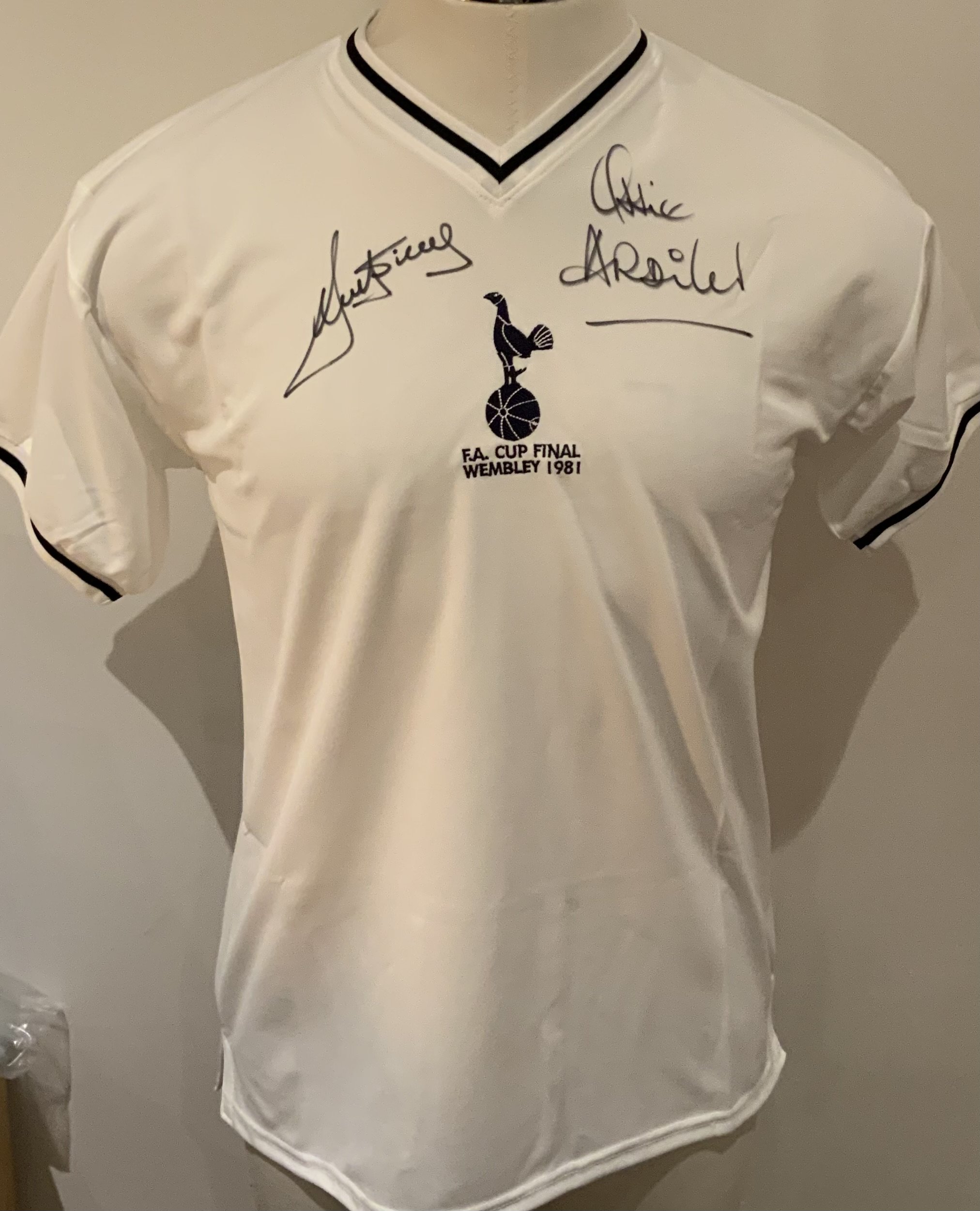 Tottenham 1981 FA Cup Final Signed Replica Shirt: Signed to front by Ardiles and Villa. COA from reputable source. 