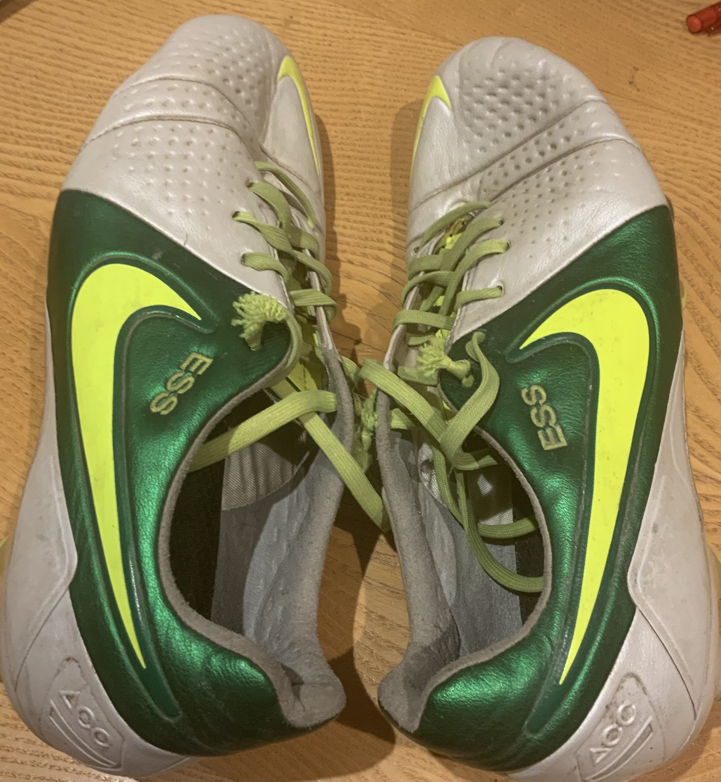 Real Madrid Match Worn Michael Essien Football Boots: ESS embroidered into outer edge of both Nike boots. 