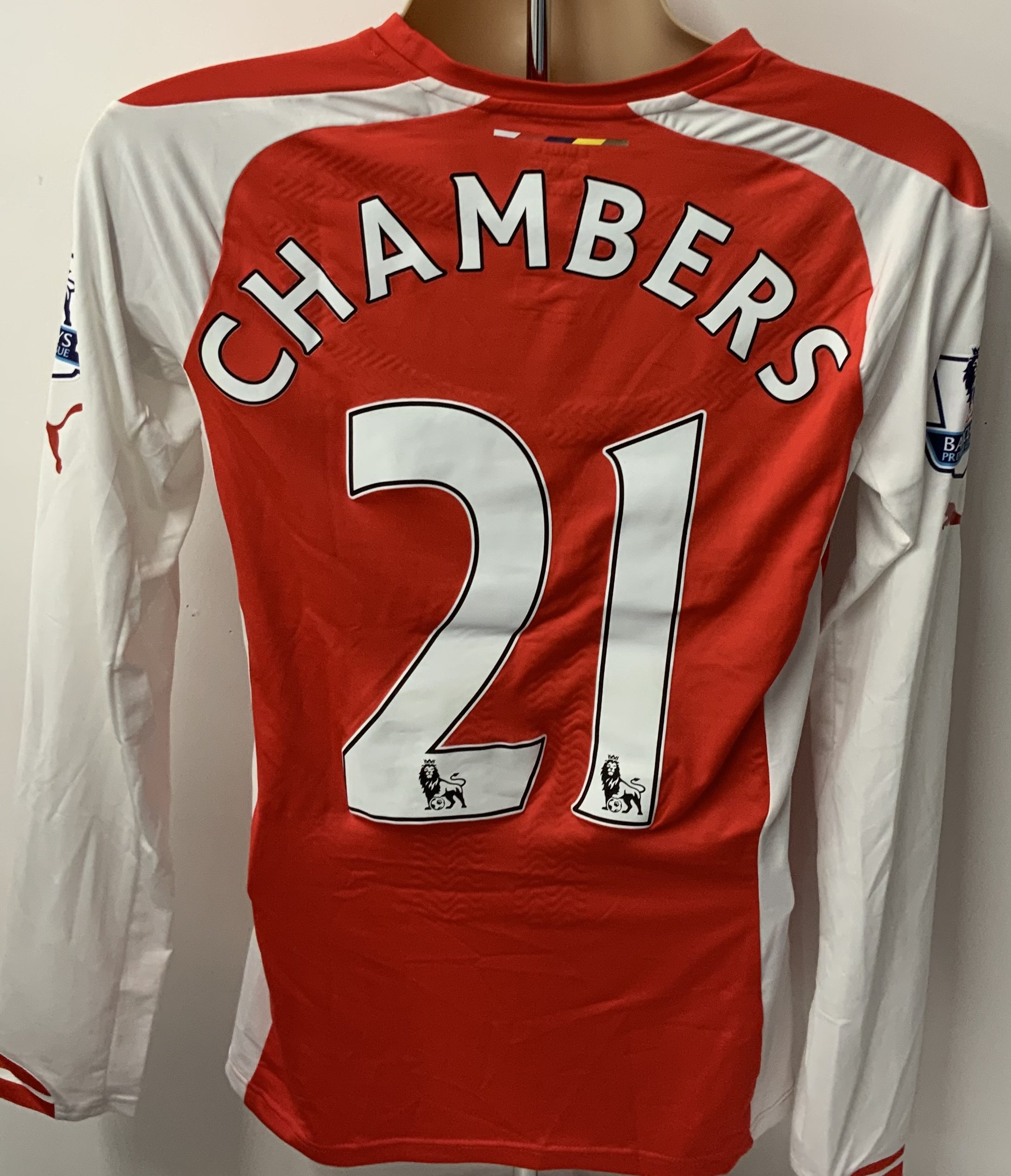 Arsenal 2014 - 2015 Home Match Issued Football Shirt: Red and white long sleeve  Nike shirt with Premier League badging to sleeves. Chambers 21 to rear.