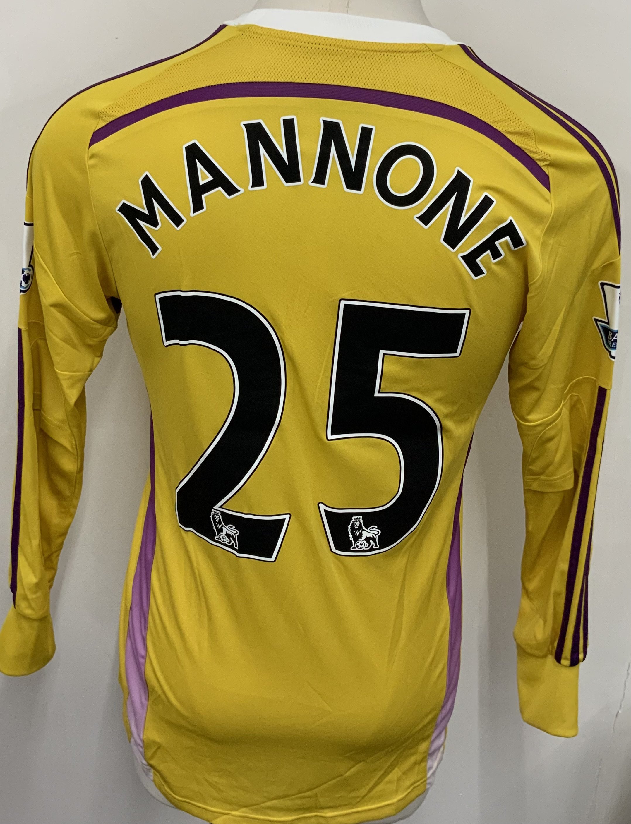 Sunderland 2014 - 2015 Match Worn Football Shirt: Yellow long sleeve goalkeepers shirt with Premier League badging to sleeves. Mannone 25 to rear.