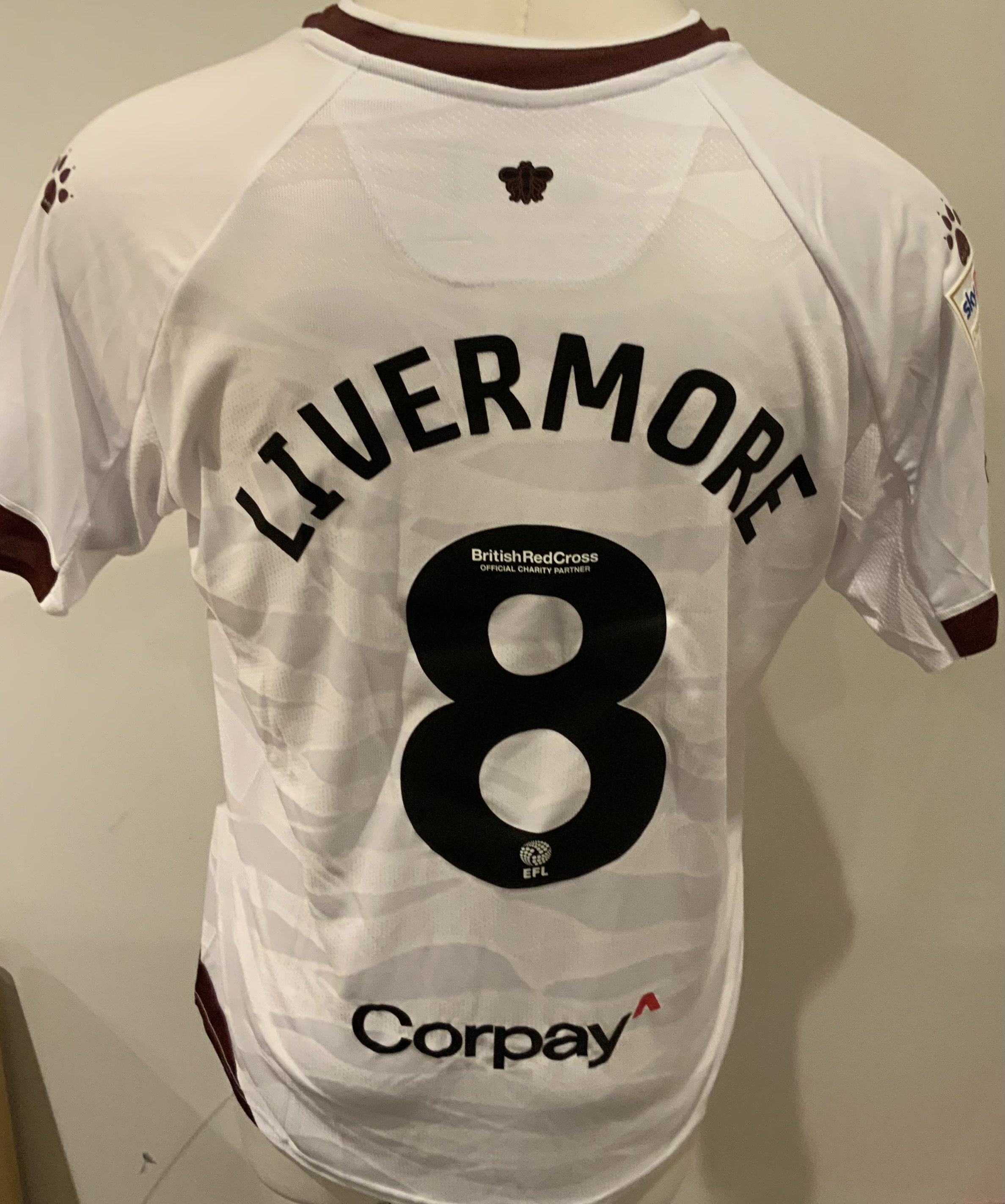 Watford 2023 - 2024 Match Worn Football Shirt: White short sleeve shirt with Sky Bet badge to sleeve. Livermore 8 to rear. 
