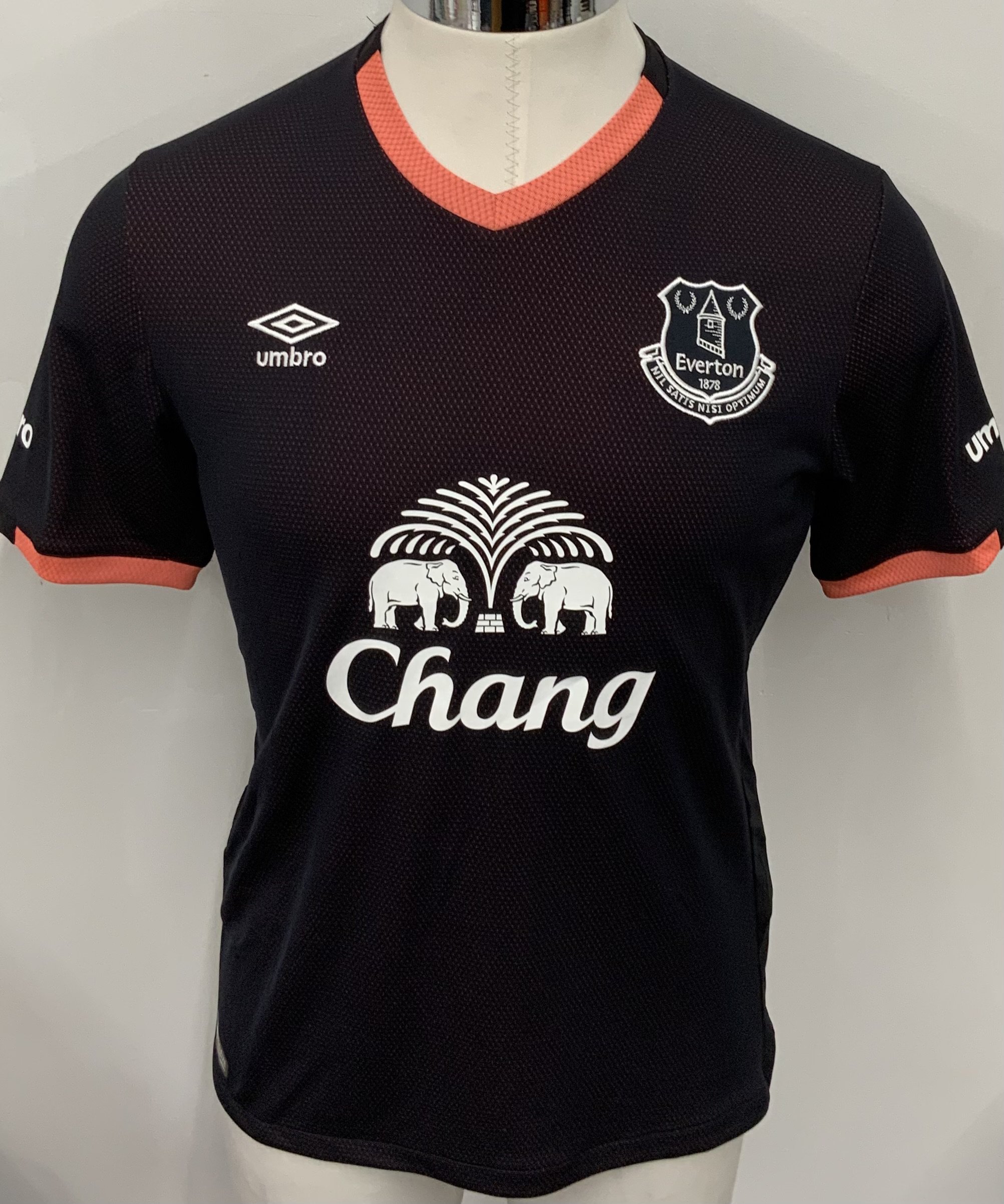 Everton 2016 - 2017 Match Worn Football Shirt: Black speckled short sleeve shirt. Worn v MK Dons in a pre season friendly. No sleeve badging. 