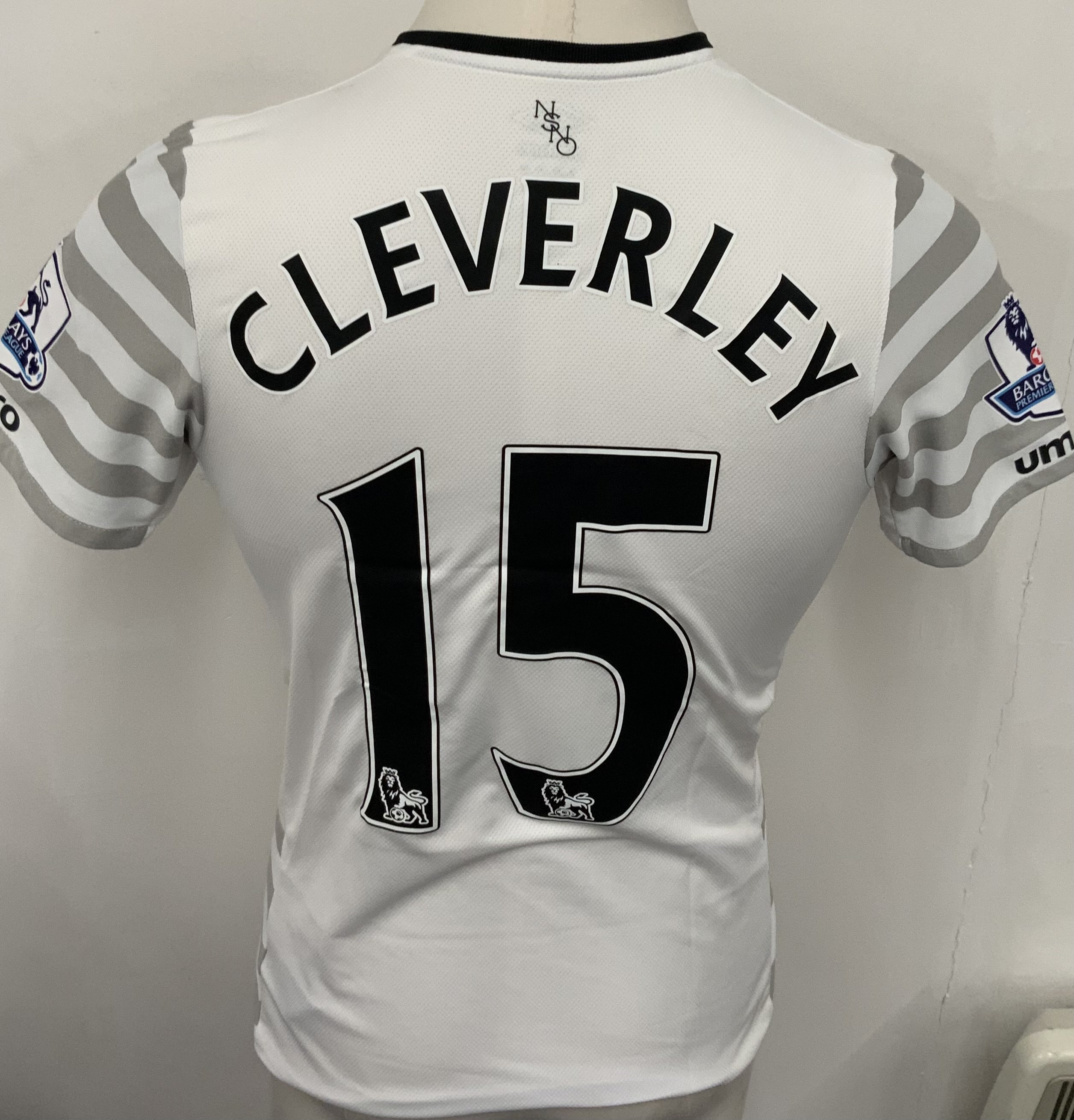 Everton 2015 - 2016 Match Worn Football Shirt: White short sleeve shirt with Premier League badging to sleeves. Cleverley 15 to rear. 