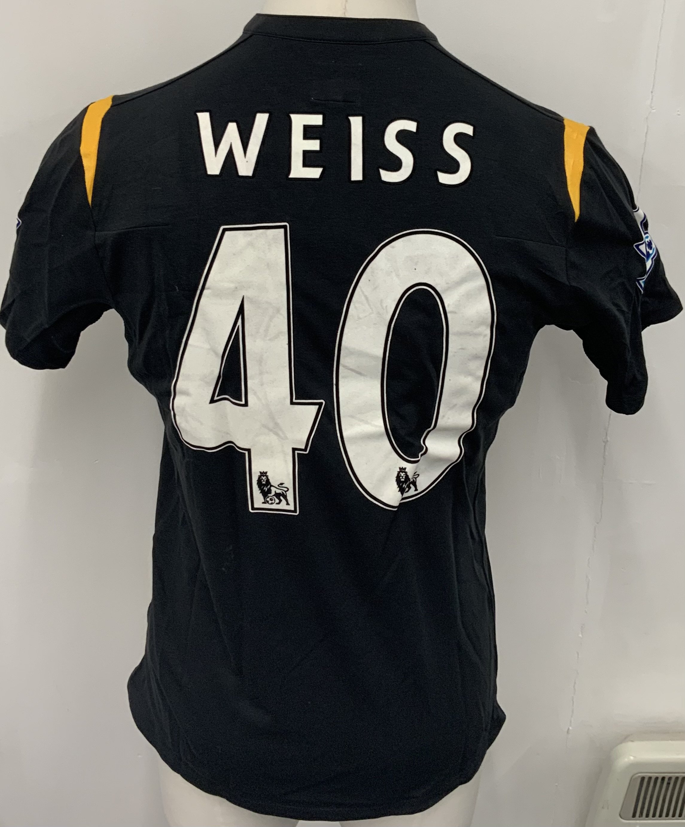 Manchester City 2009 - 2010 Weiss Match Issued Football Shirt: Black short sleeve Umbro shirt from 1st season of Etihad Sponsorship. Premier League badging to sleeve and Weiss 40 to rear. 