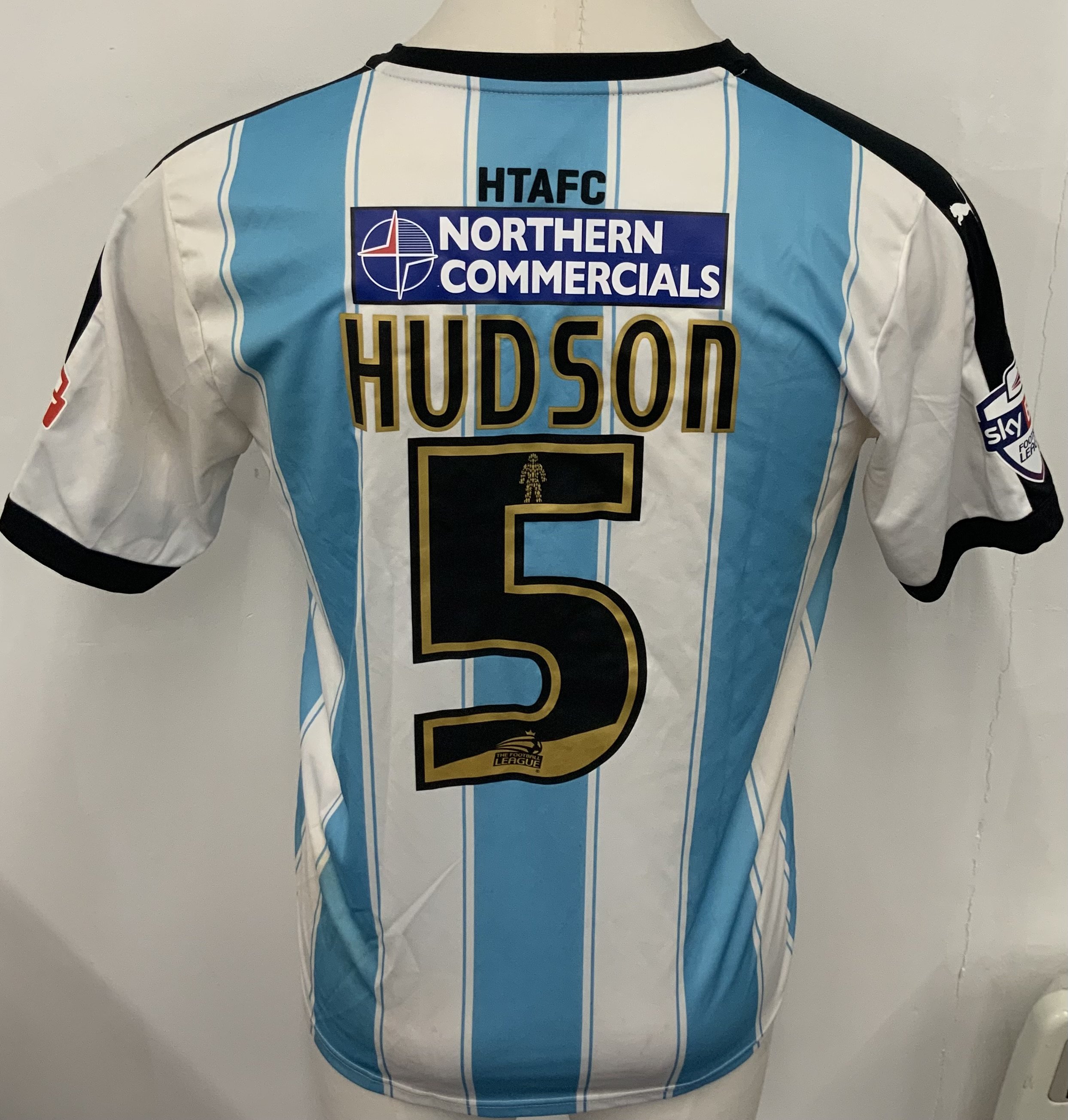 Huddersfield Town 2015 - 2016 Home Match Worn Football Shirt: Blue and white short sleeve Puma shirt with Sky Bet League badging to sleeves. Hudson 5 to rear. Shirt is unwashed. 