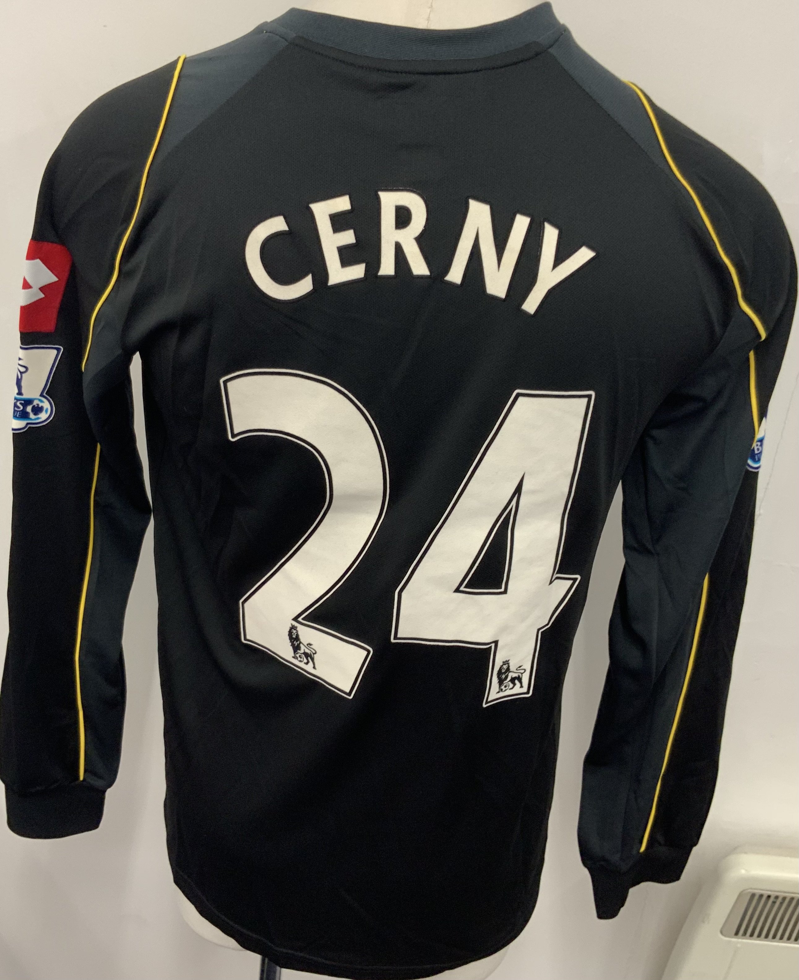 QPR 2011 - 2012 Match Worn Goalkeepers Football Shirt: Black and Yellow long sleeve shirt. Number 24 Cerny. Premier League badging.