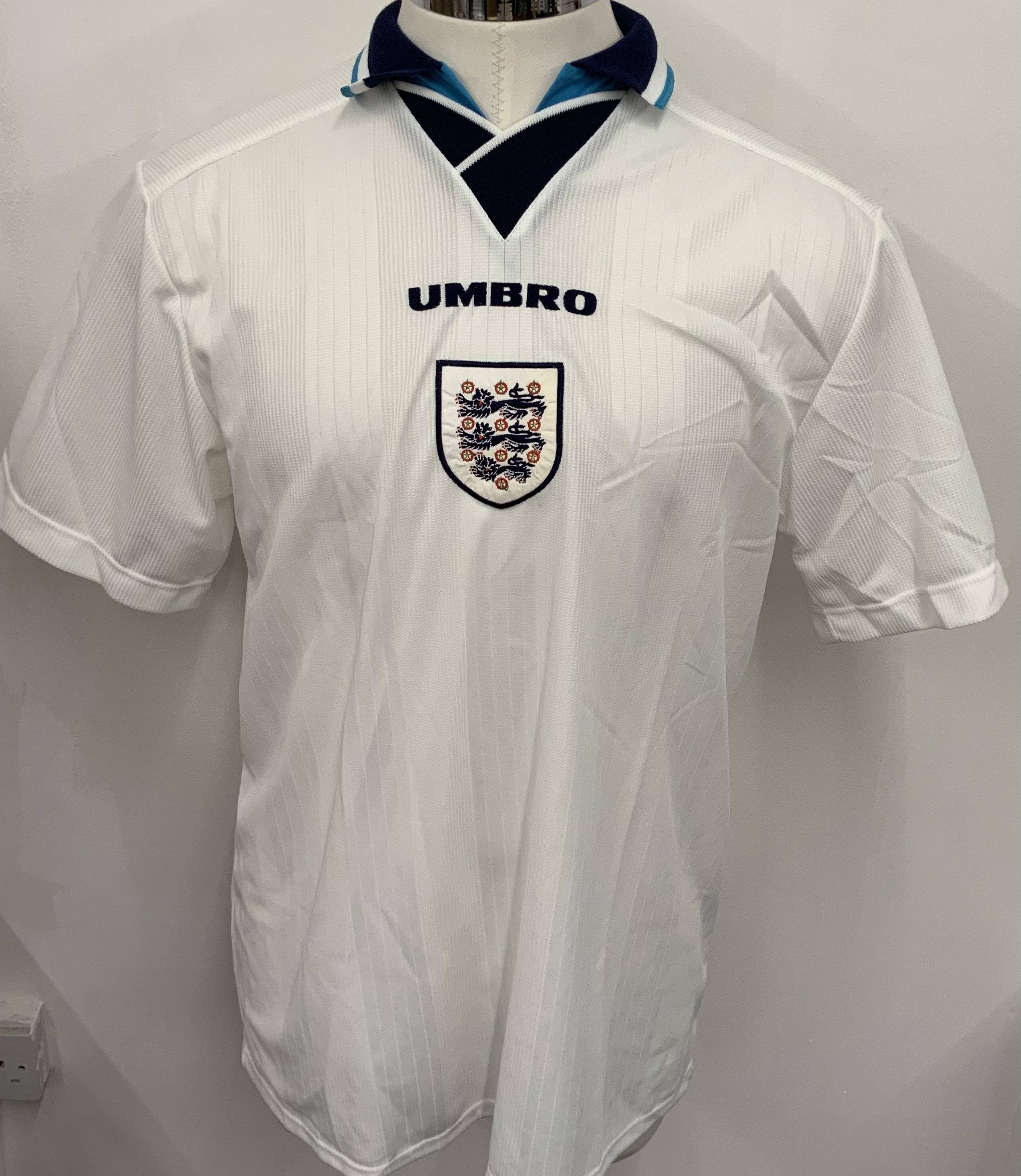 England 1995 Match Worn Football Shirt: White short sleeve shirt with number 3 to rear. Worn by Le Saux in the match v Colombia which finished 0-0.