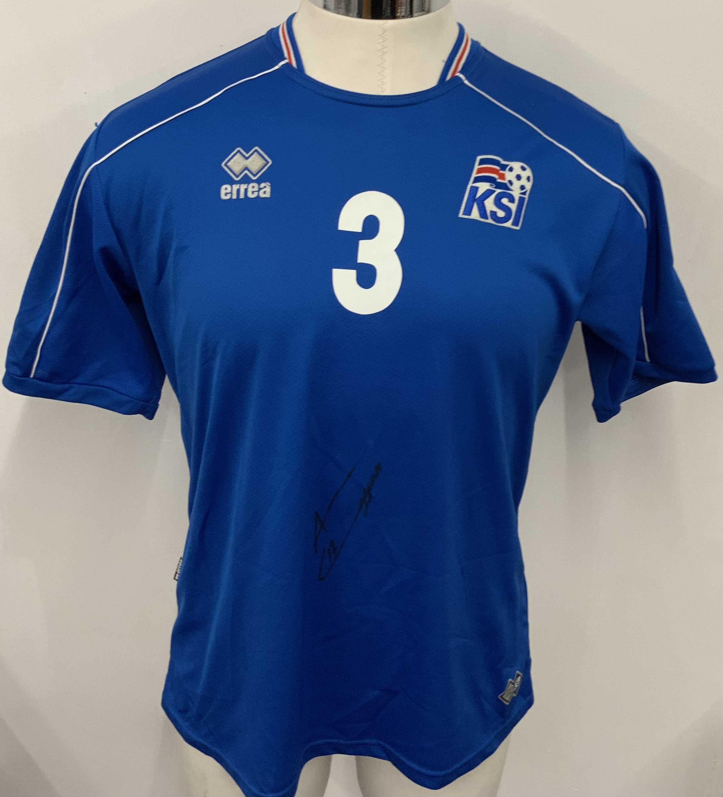 Iceland 2010 Match Worn Football Shirt: Blue short sleeve shirt. Number 3. Signed to front by Gunnarsson. Shirt has the Afram Island slogan printed to number. This translates to GO ICELAND and is sung by the crowd at Icelandic matches.