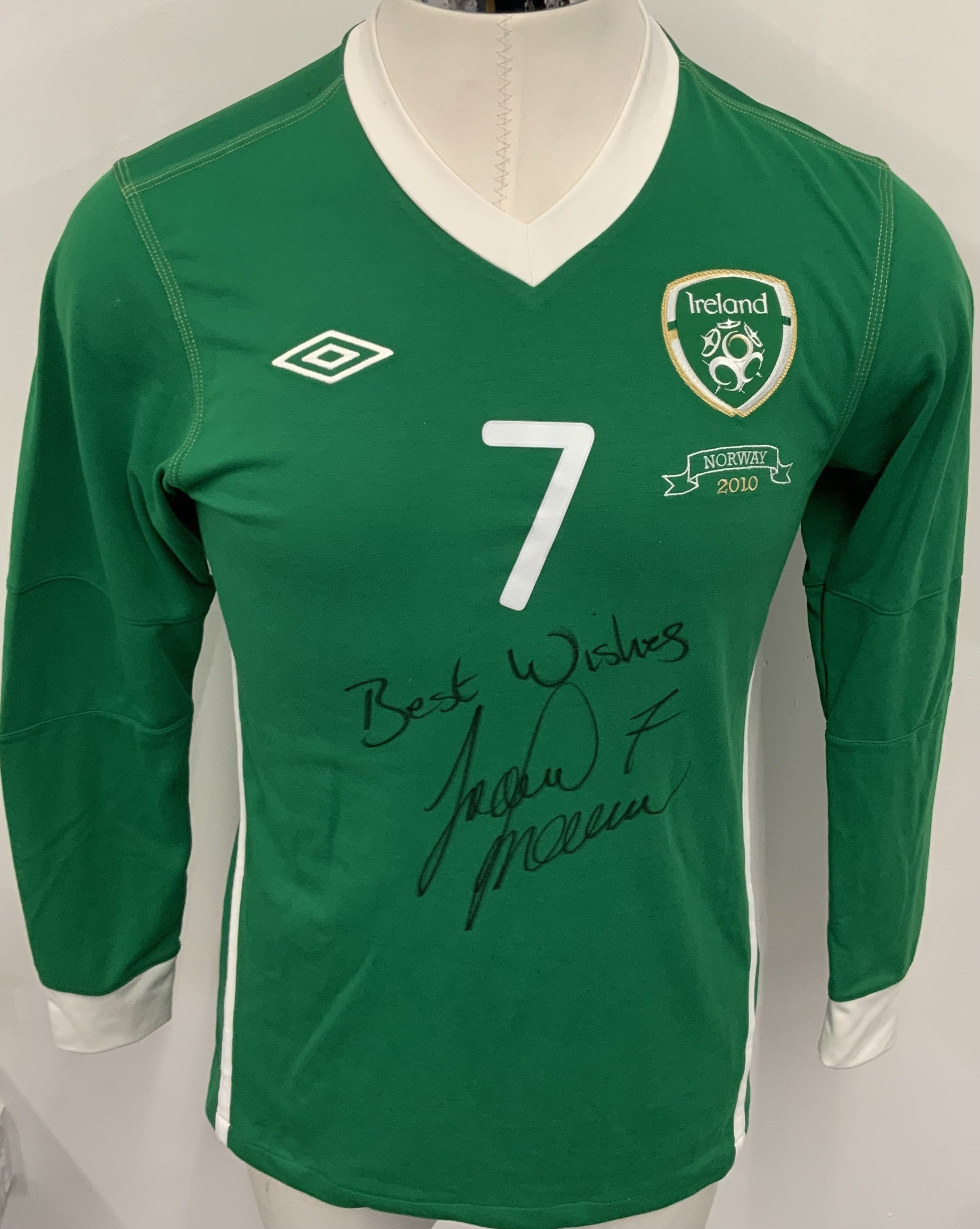 Republic of Ireland 2010 Match Worn Football Shirt: Green long sleeve shirt. Number 7 Worn by Lawrence in a friendly fixture v Norway and signed to front. 