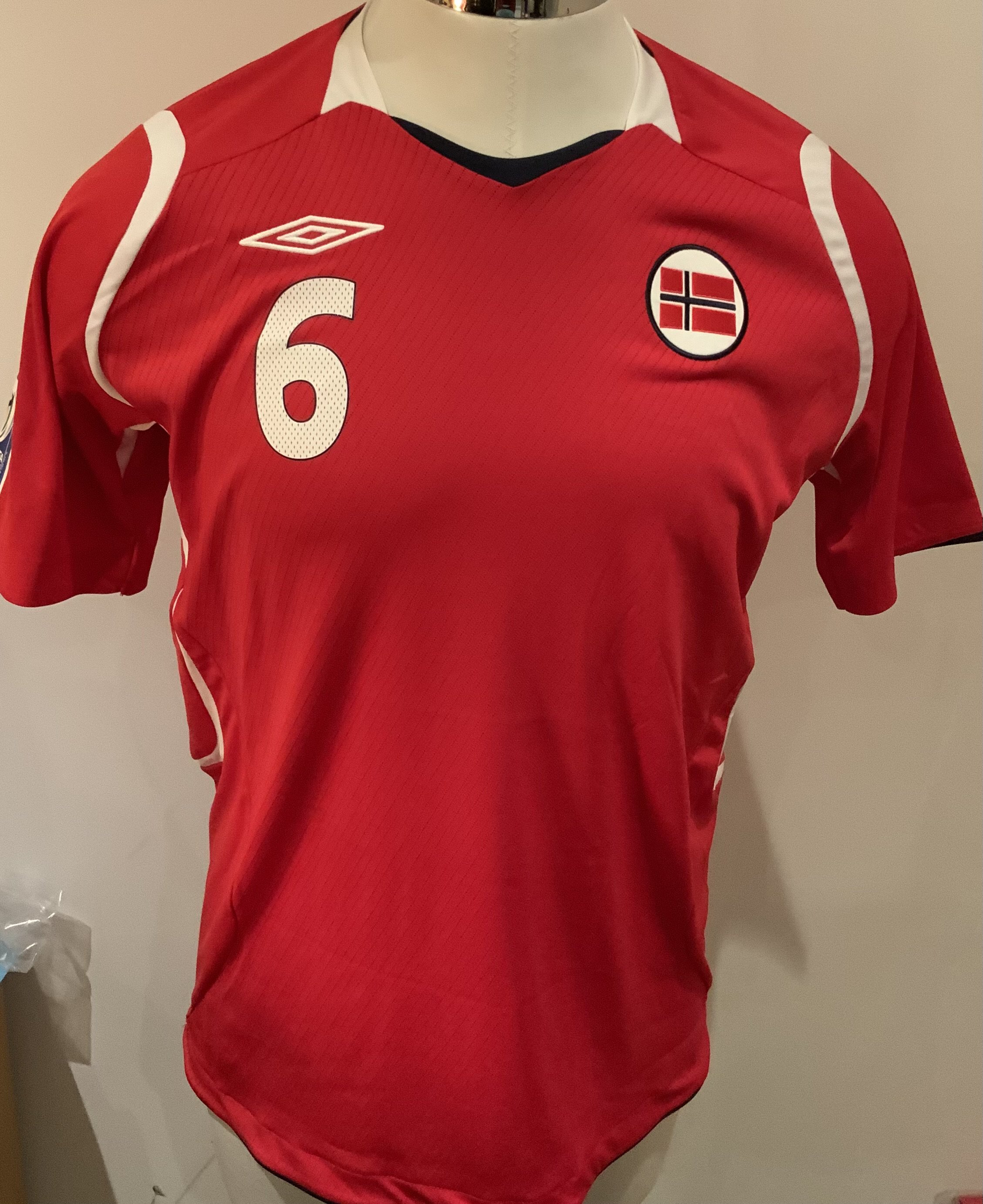 Norway Match Worn Football Shirt: Red short sleeve shirt with number 6 to rear. Worn v Holland on 15 October  2008 by John Arne Riise in World Cup qualifying 