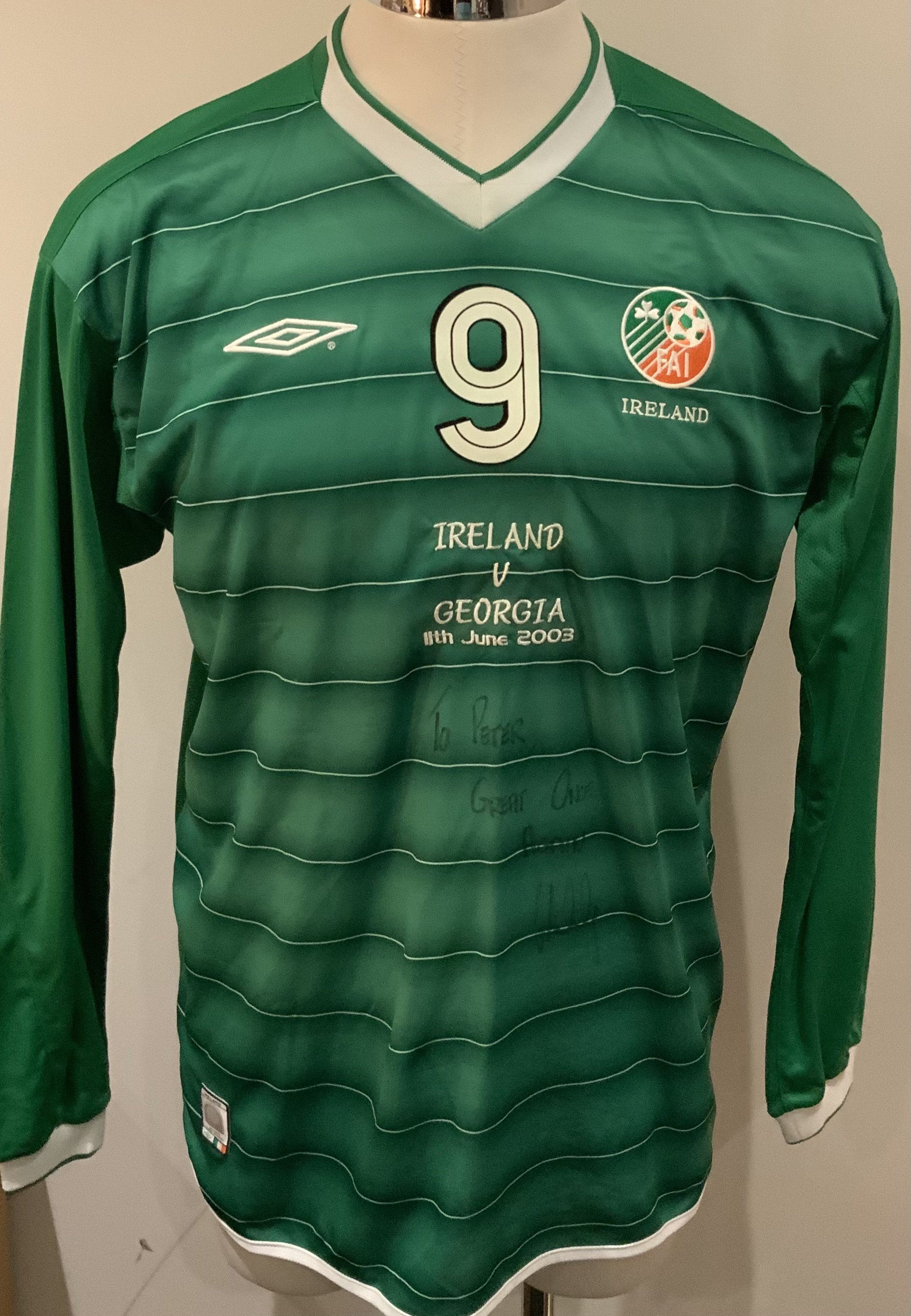 Republic of Ireland 2003 Match Worn Football Shirt: Green long sleeve shirt with number 9 to rear. Worn by Gary Doherty v Georgia on 11 June 2003. Shirt is signed by the player to the front with dedication. 
